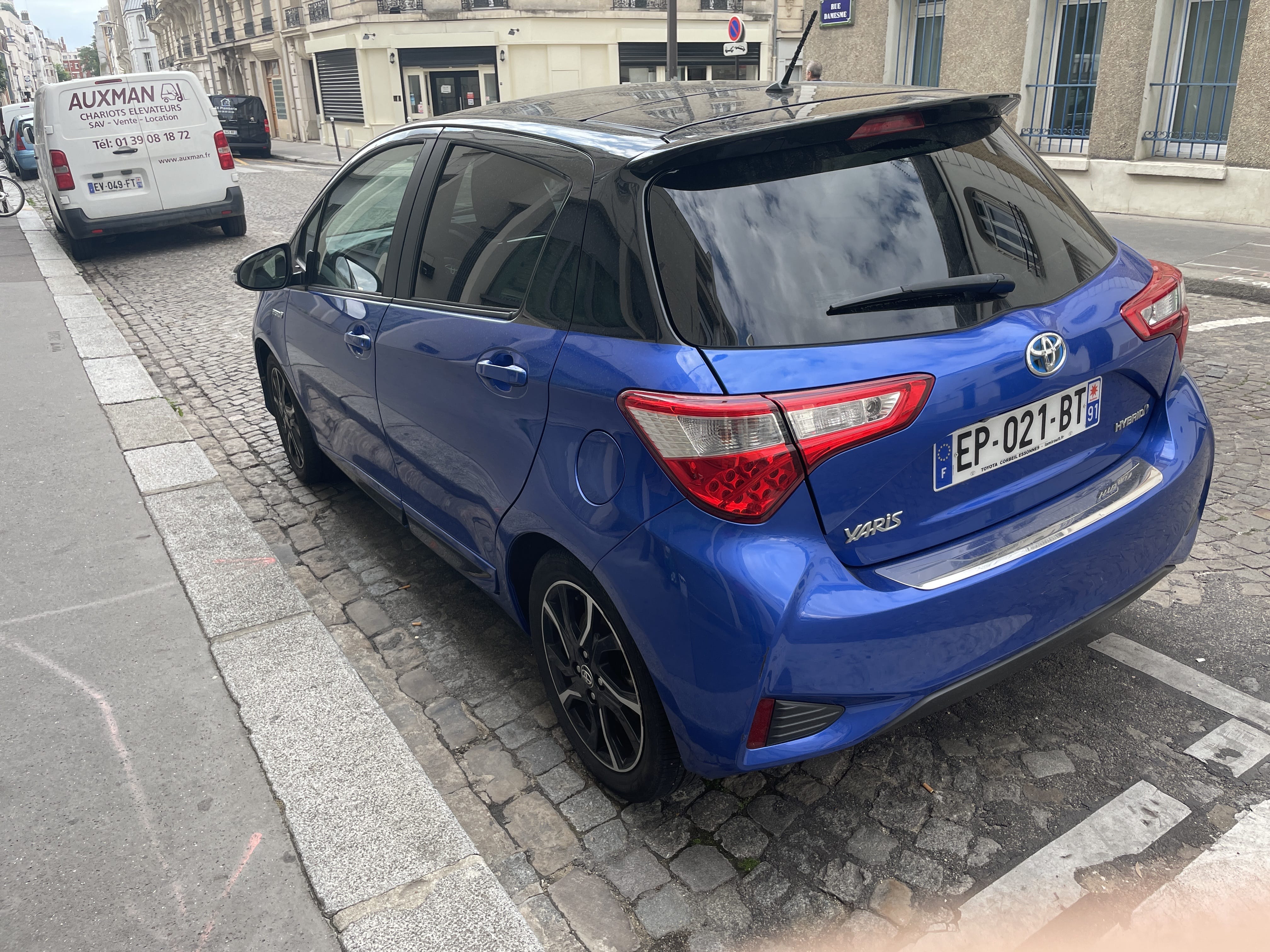 Toyota Yaris Hybride avec GPS