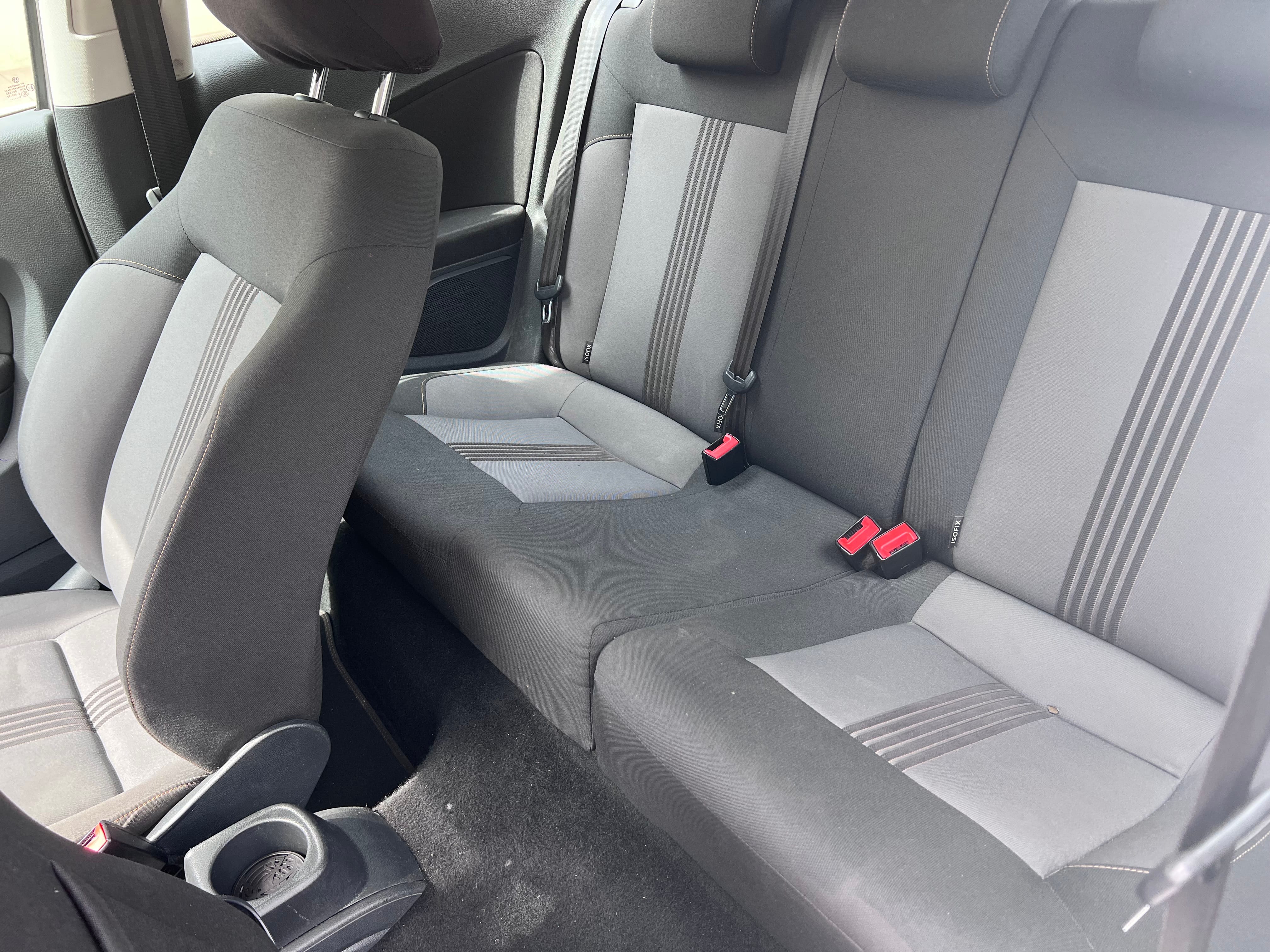 Volkswagen Polo avec Autoradio