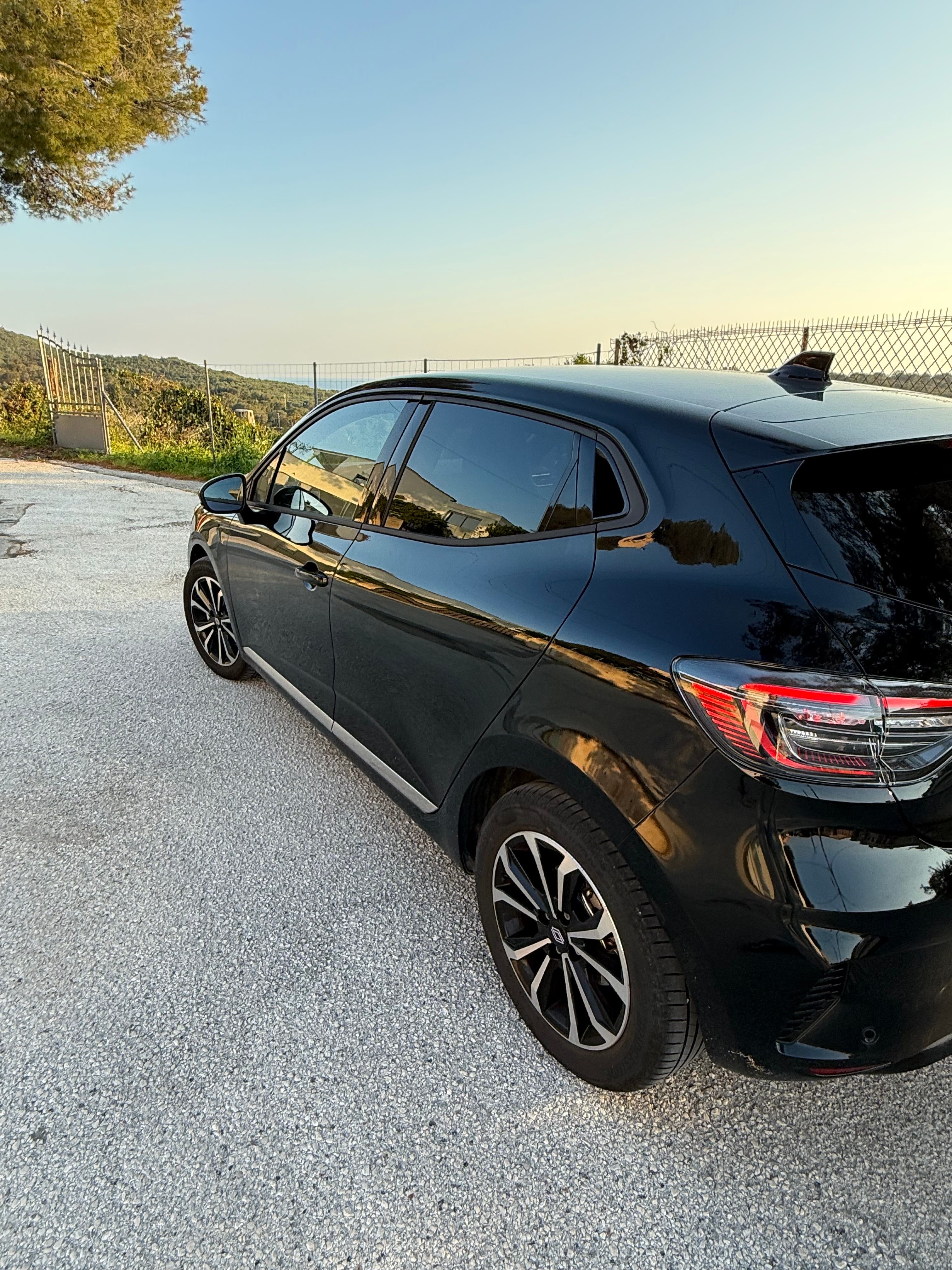 Renault Clio E-tech avec Climatisation