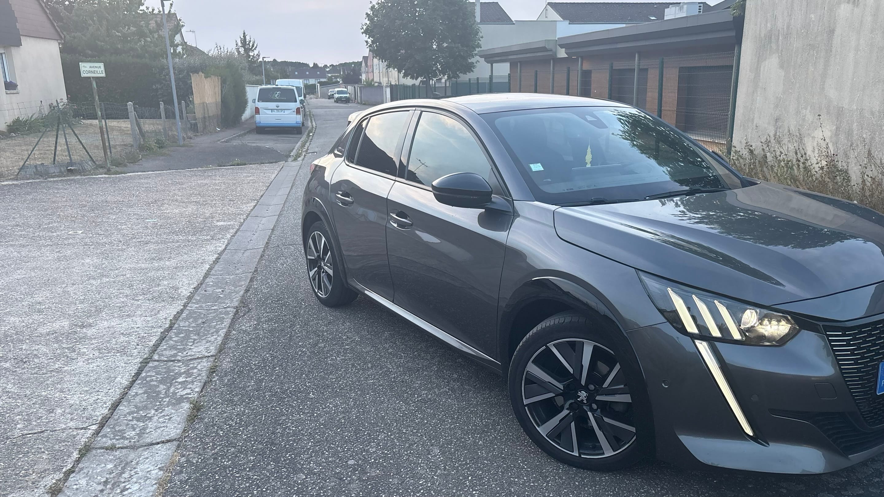 Peugeot 208 GT Line, 2020, Essence 95, automatique