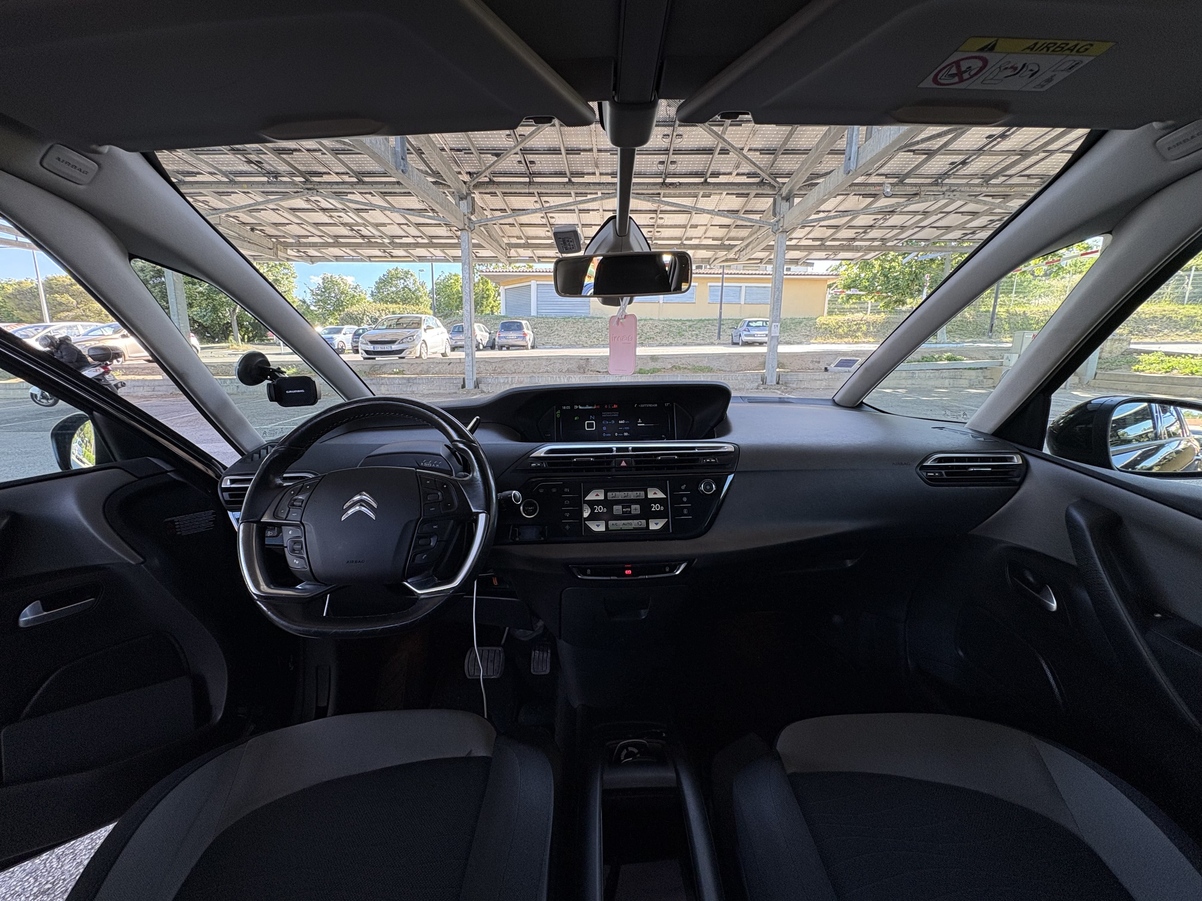 Citroen C4 Grand Picasso mit Navigationsgerät