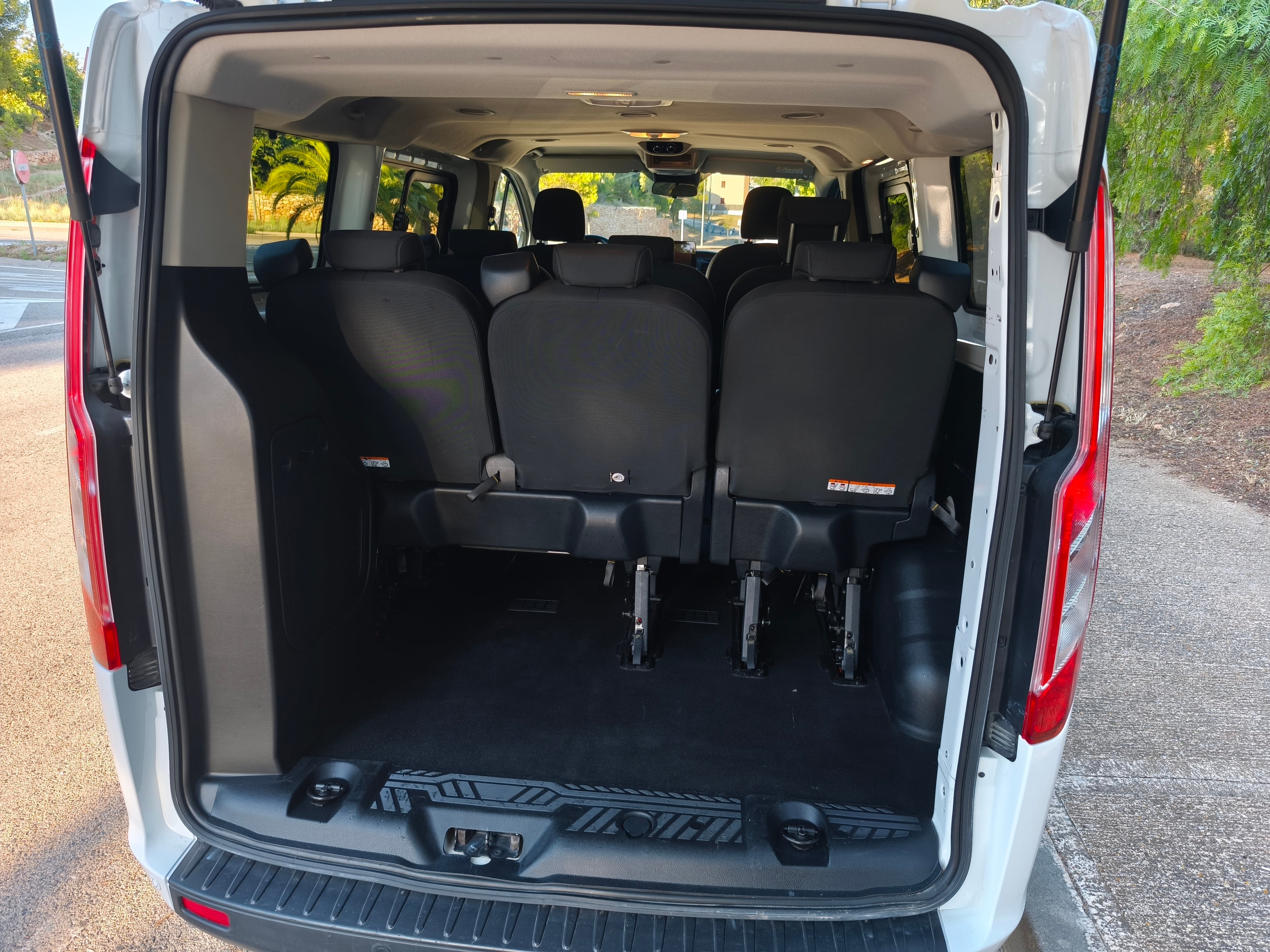 Ford Transit Custom Kombi con Apple CarPlay