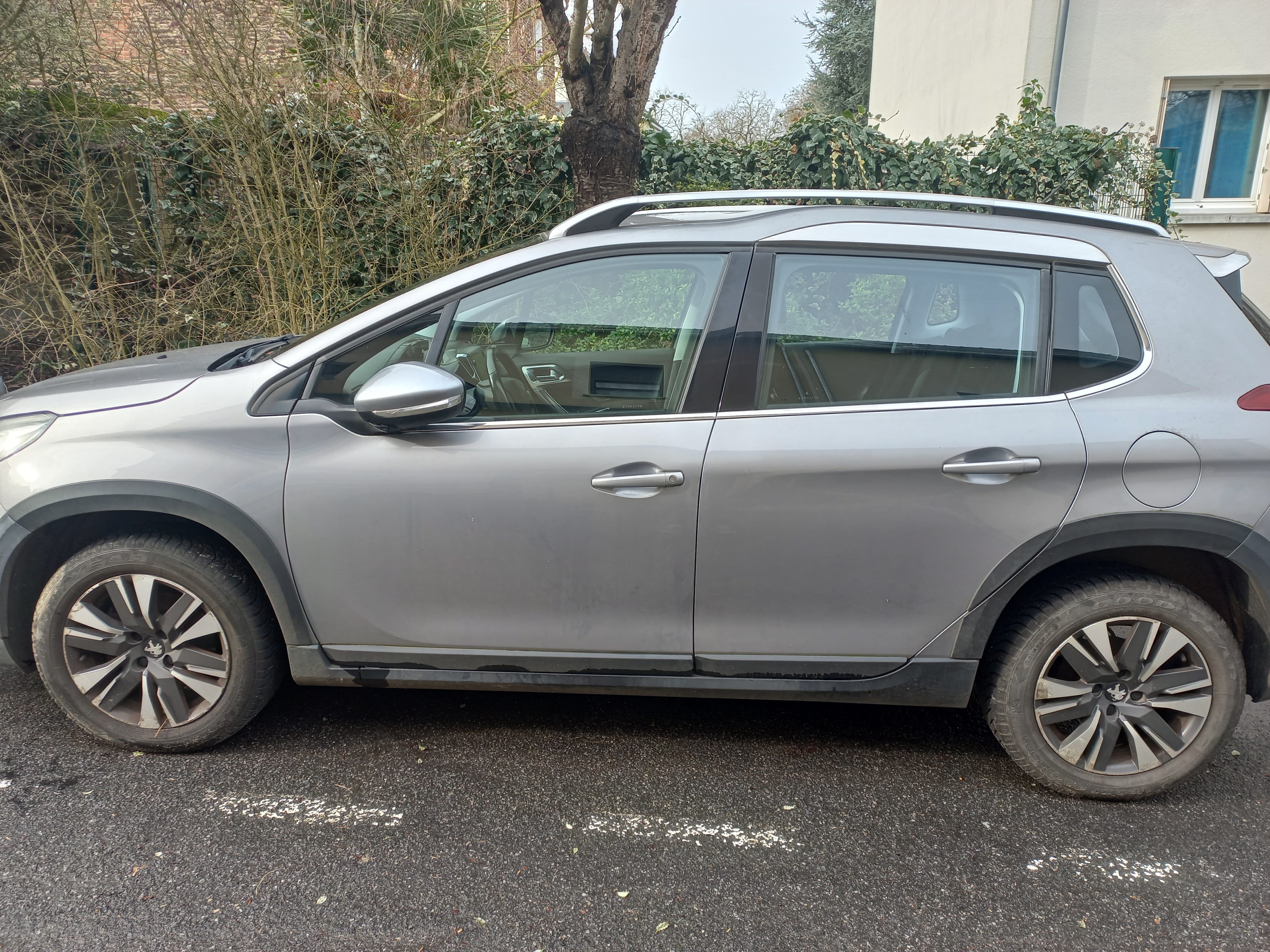 Peugeot 2008 avec Climatisation