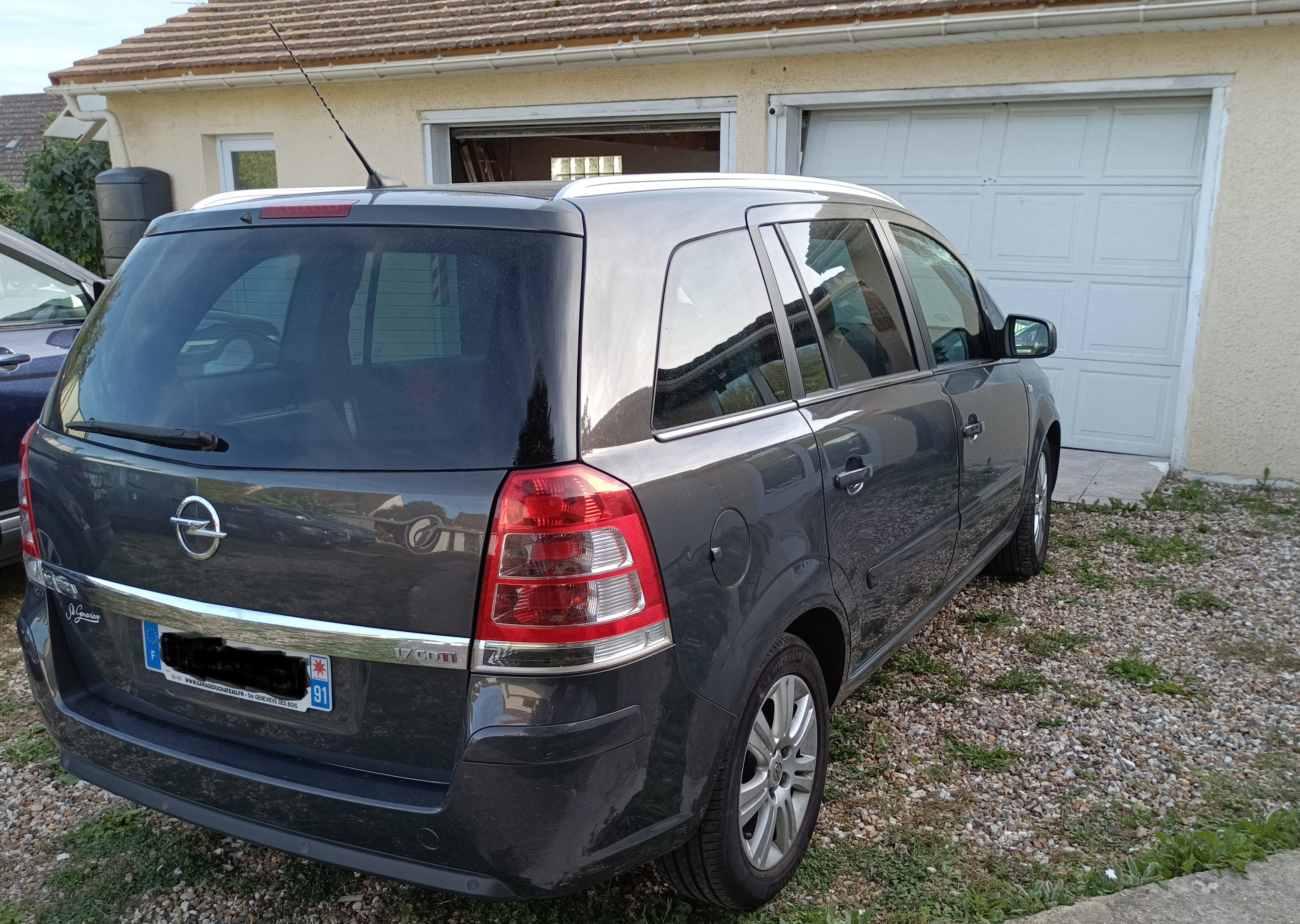 Opel Zafira 1.7 CDTI avec Entrée audio / iPod