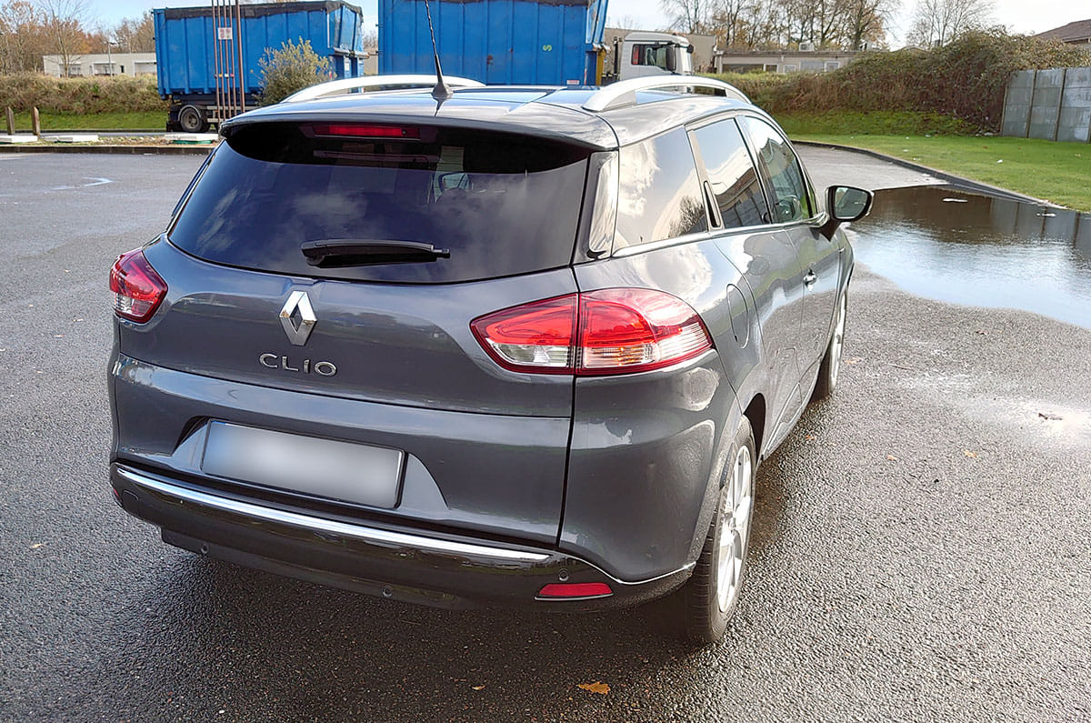 Renault Clio Estate with Bluetooth audio