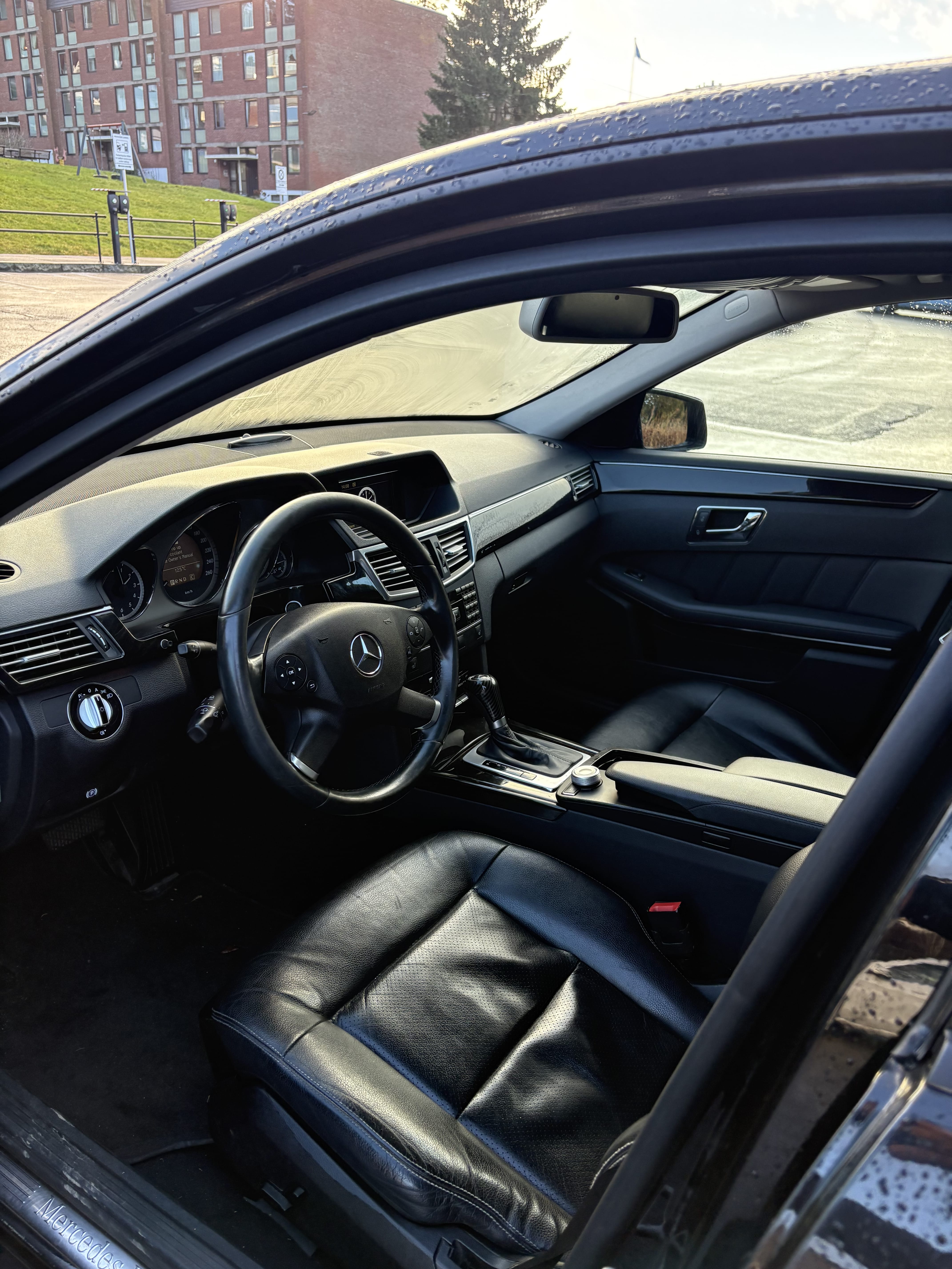 Mercedes-Benz E-Klasse E 220 CDI med Bluetooth audio