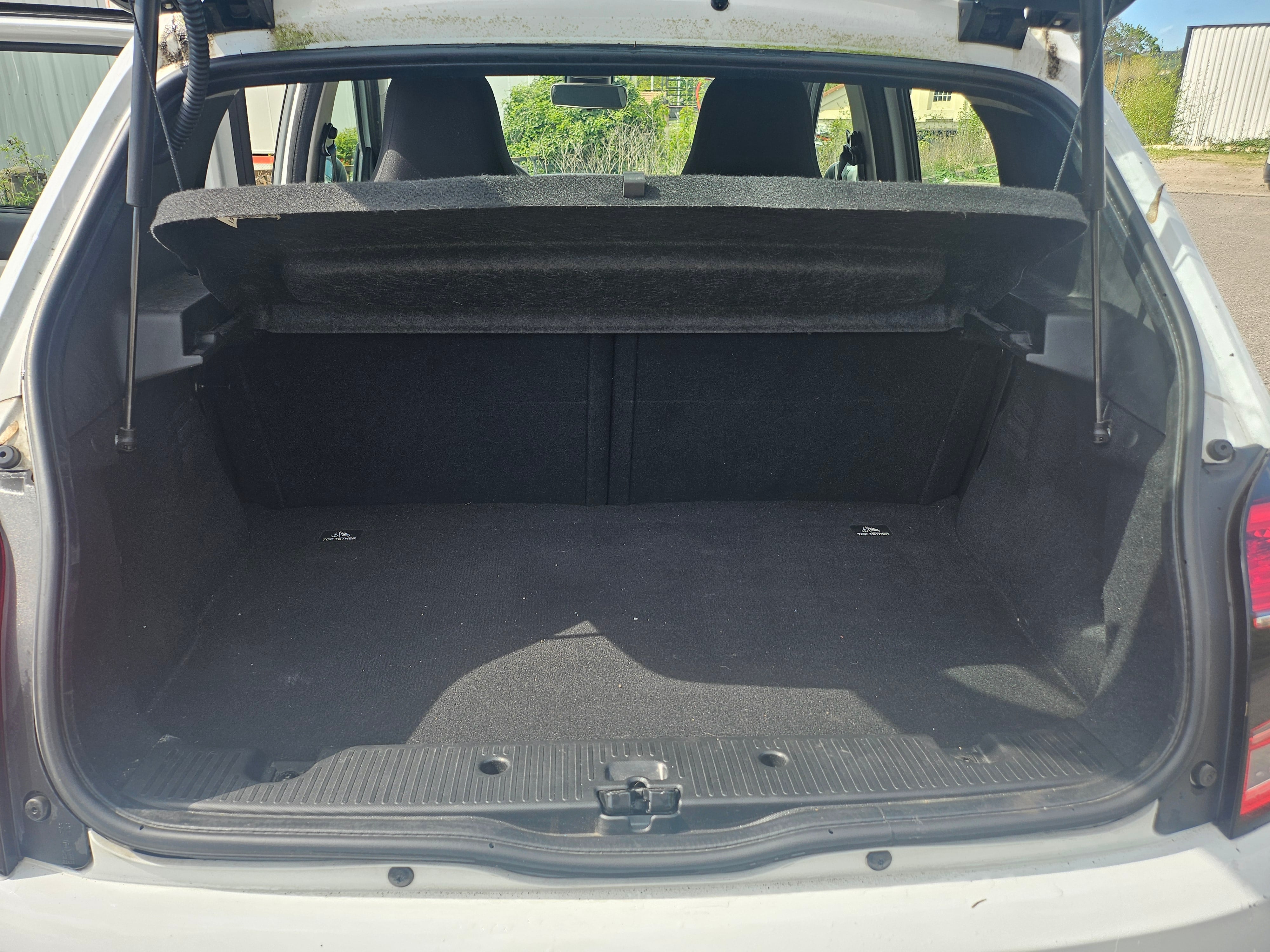 Renault Twingo III avec Autoradio