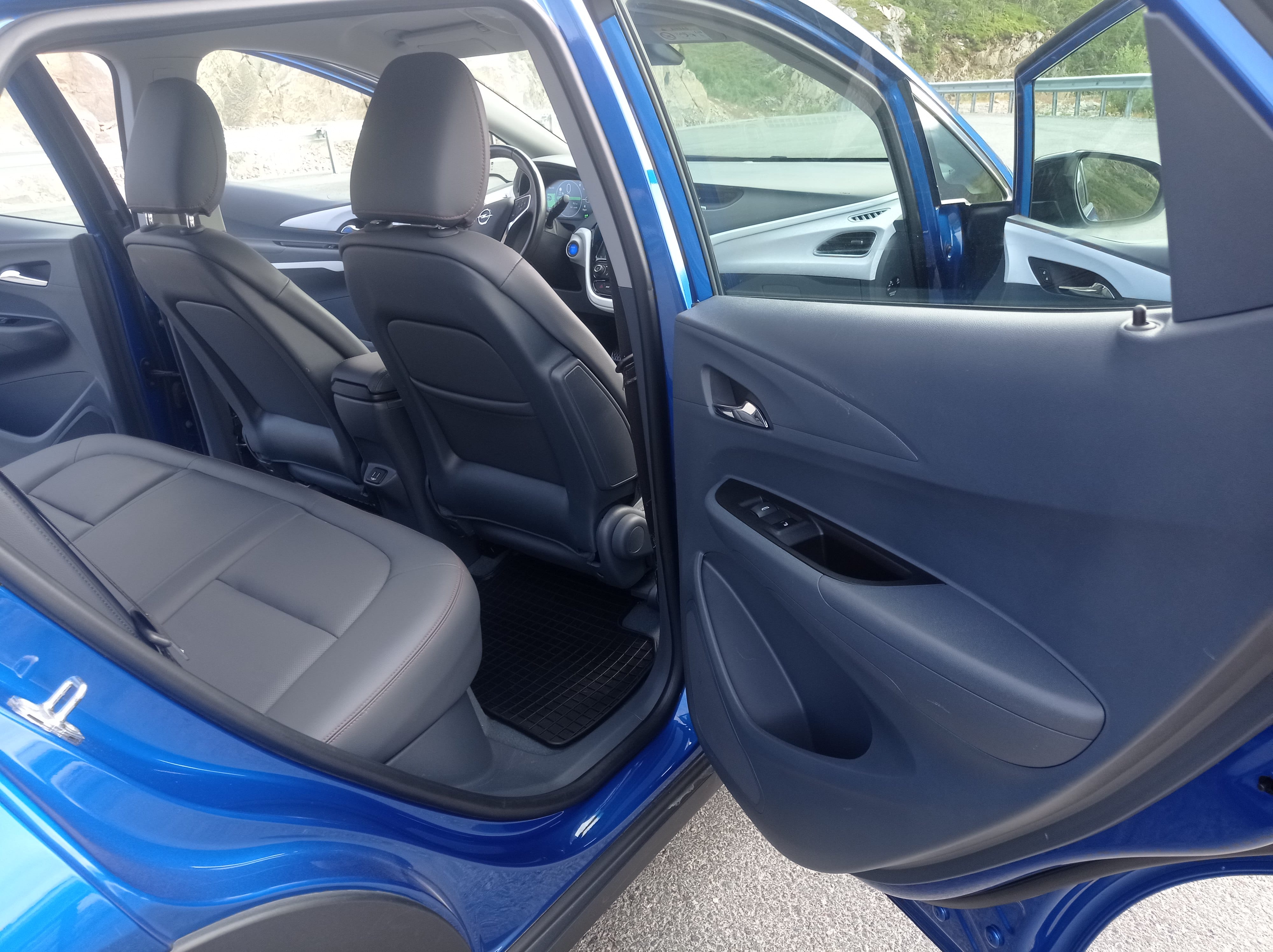 Opel Ampera E avec Entrée audio / iPod