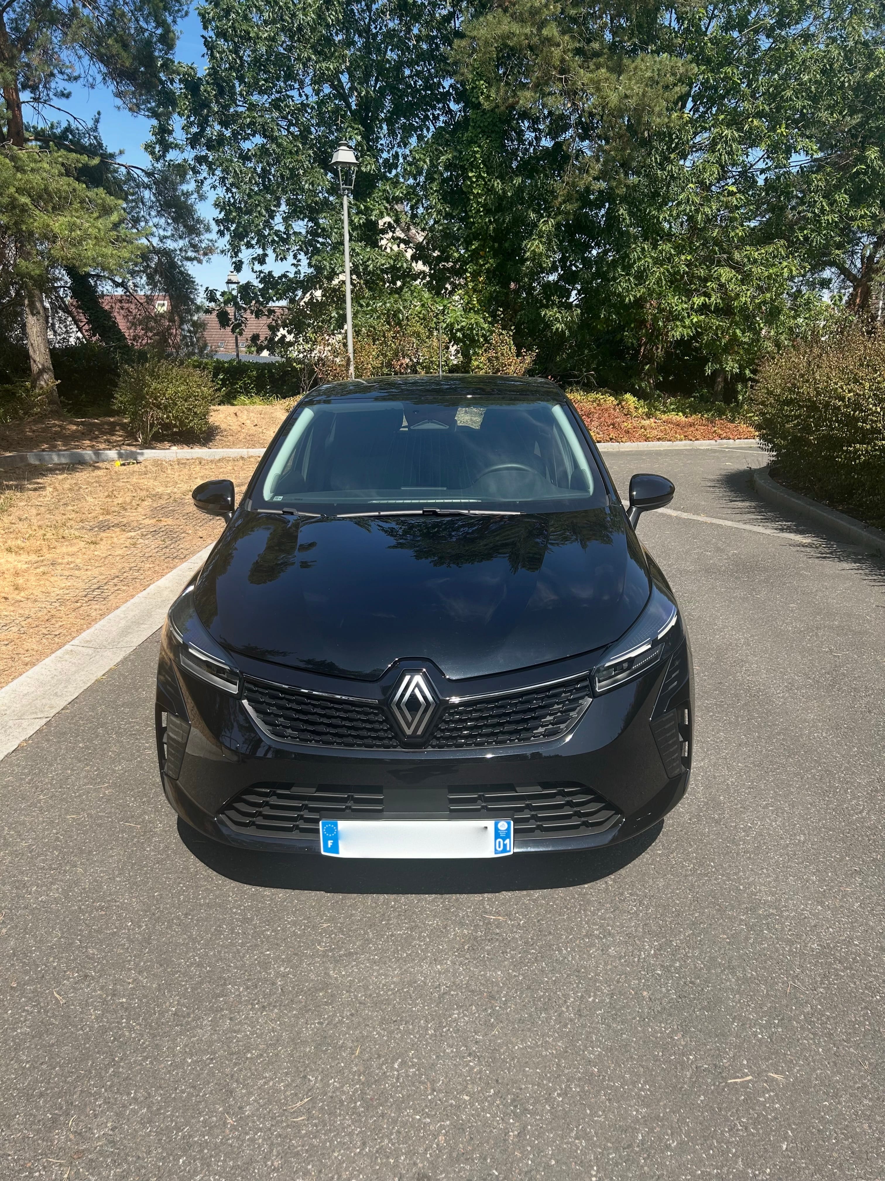 Renault Clio E-tech, 2025, Essence 95 / Électrique (hybride), automatique