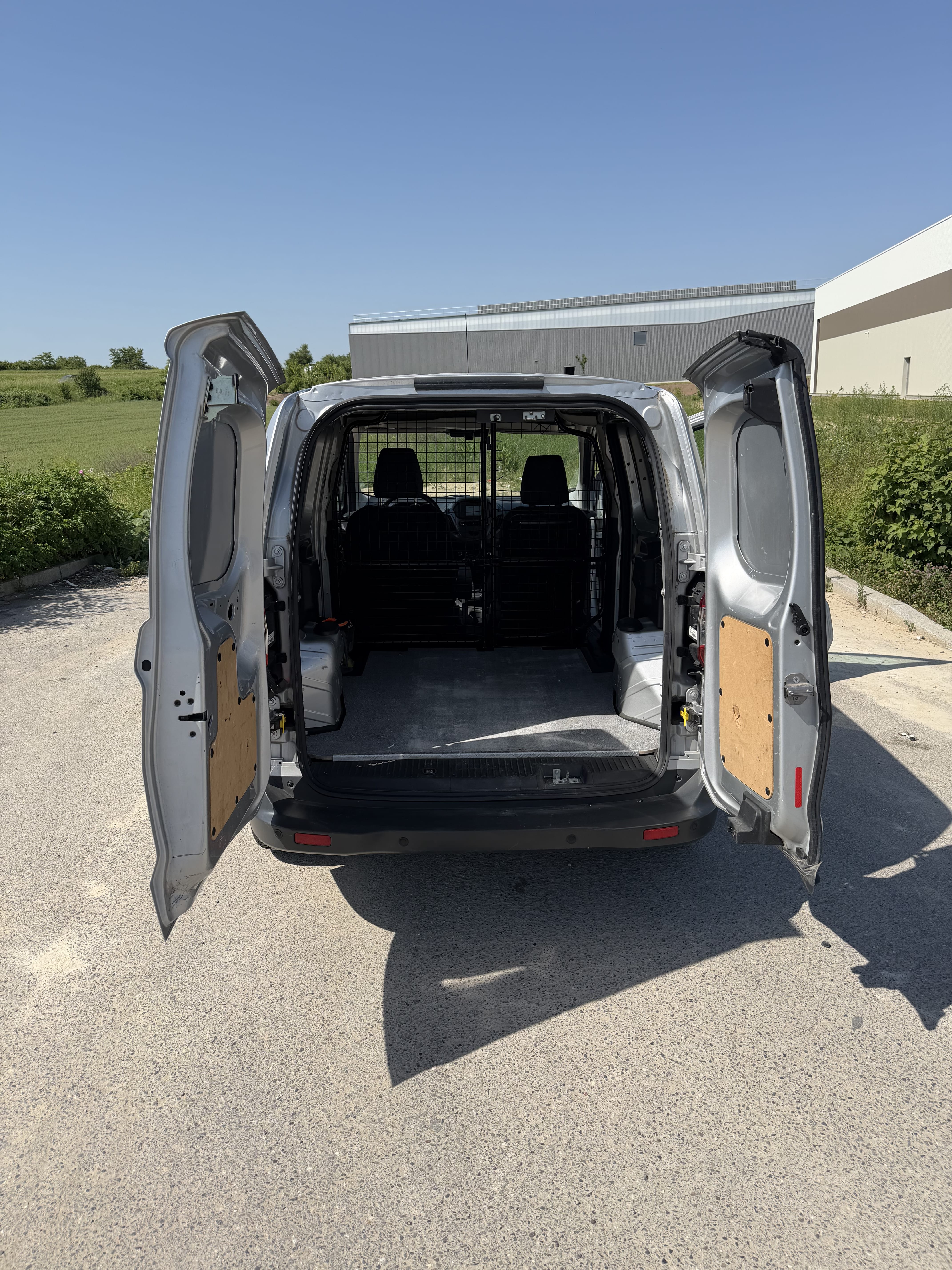 Ford Transit Courier Fourgon avec Audio Bluetooth