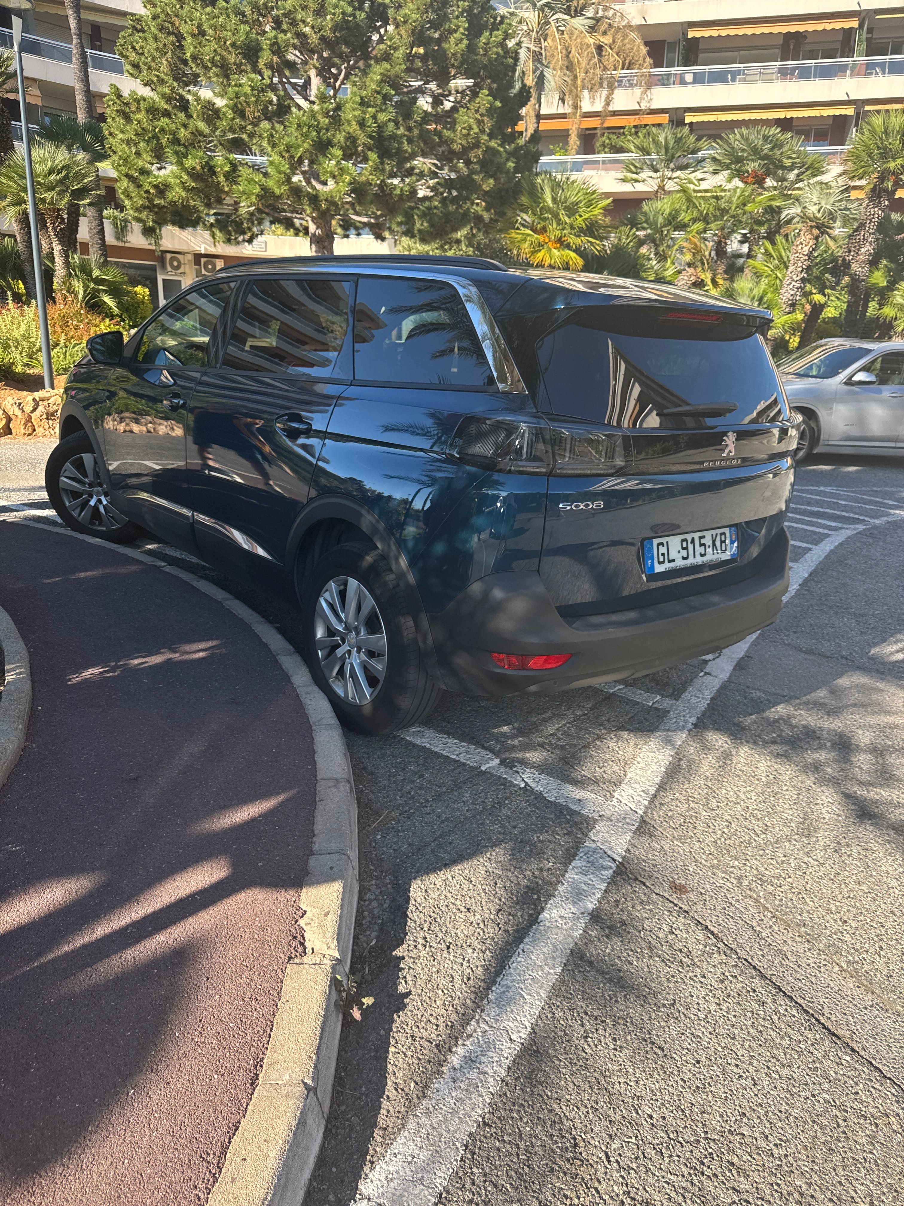 Peugeot 5008 con GPS