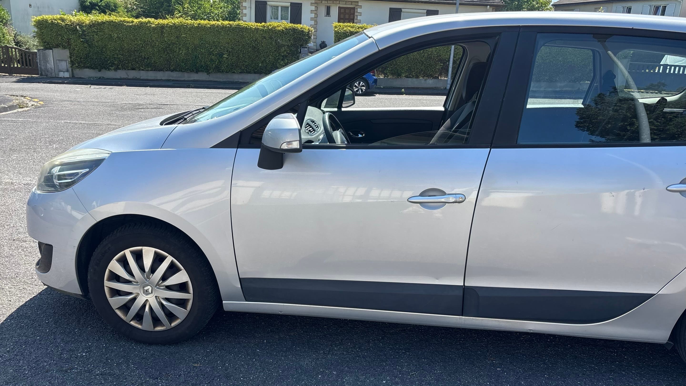 Renault Grand Scenic avec Climatisation