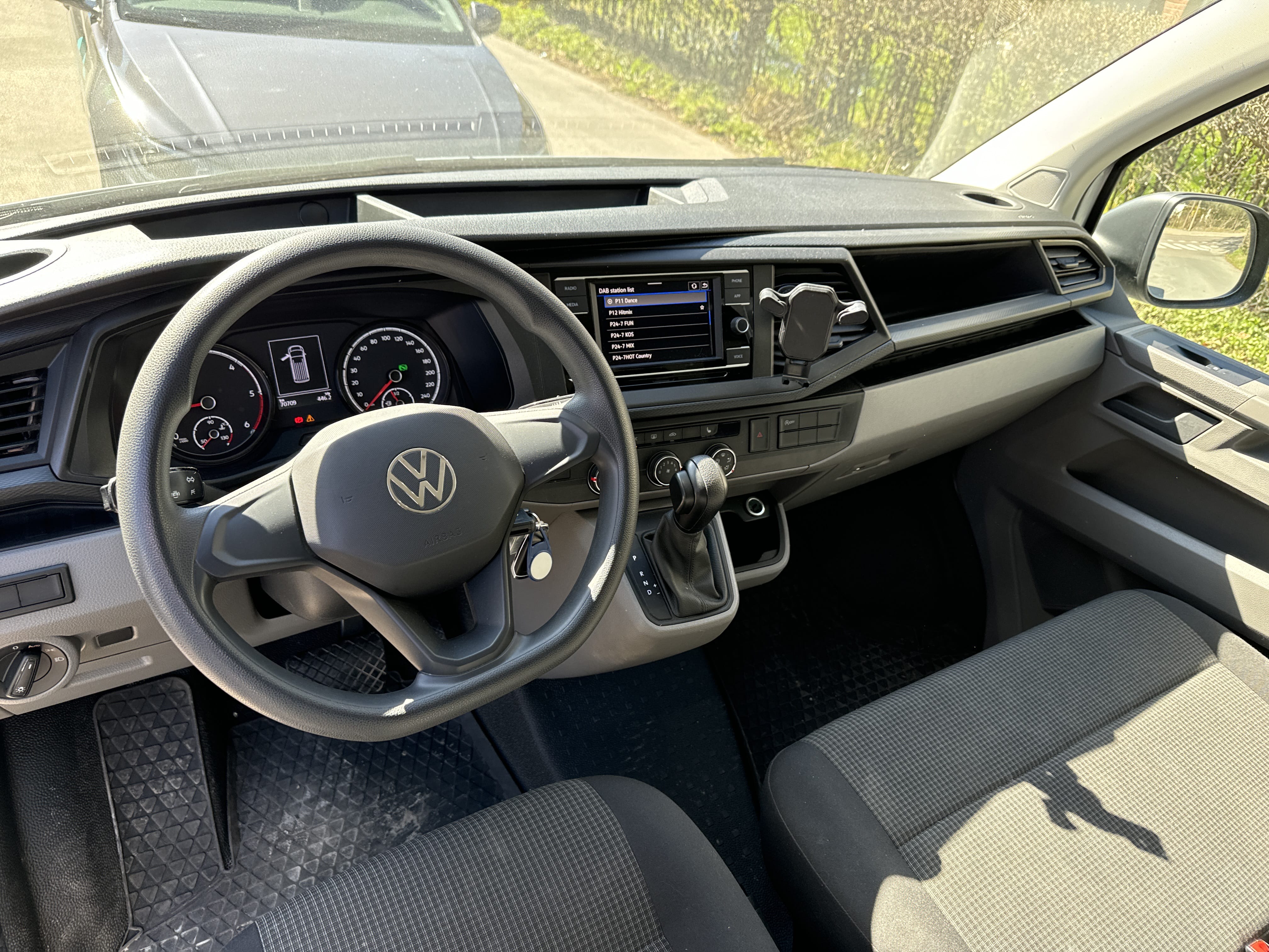 Volkswagen Transporter 6.1 Business Line with Backup camera