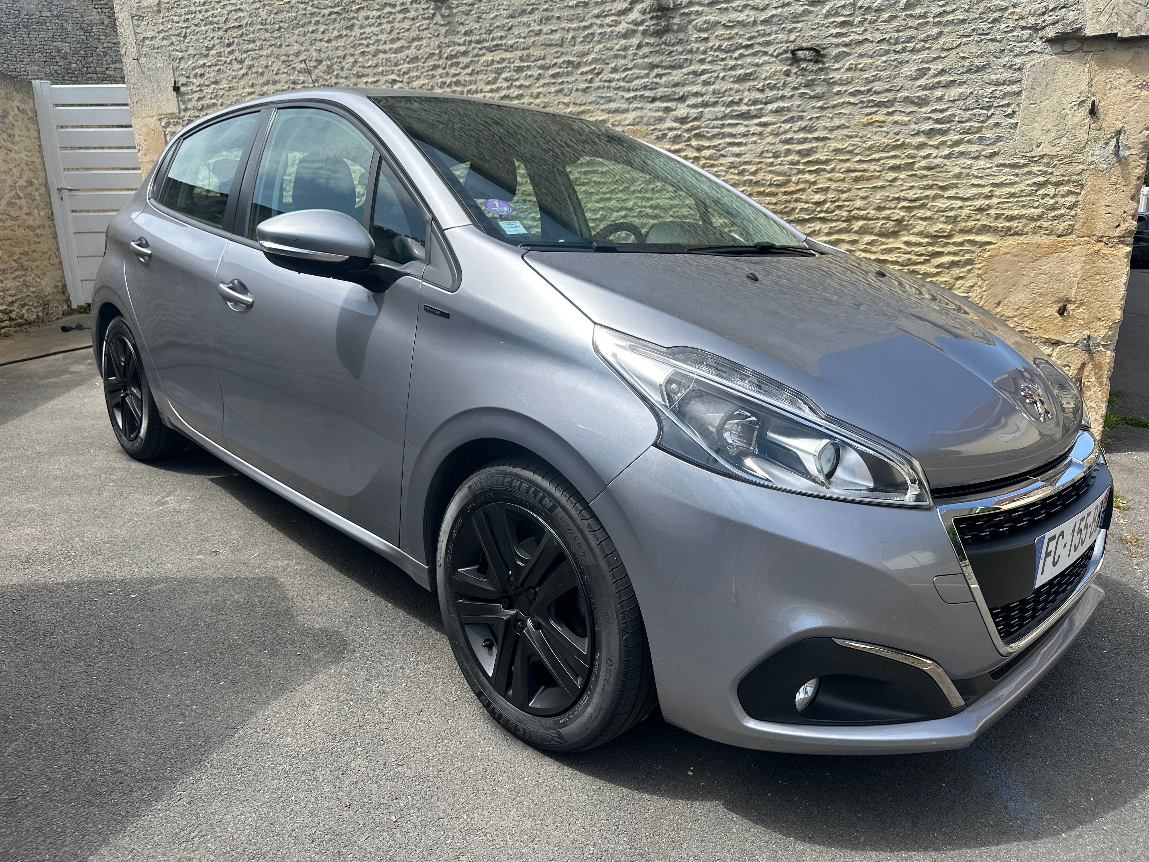 Peugeot 208, 2018, Essence 95
