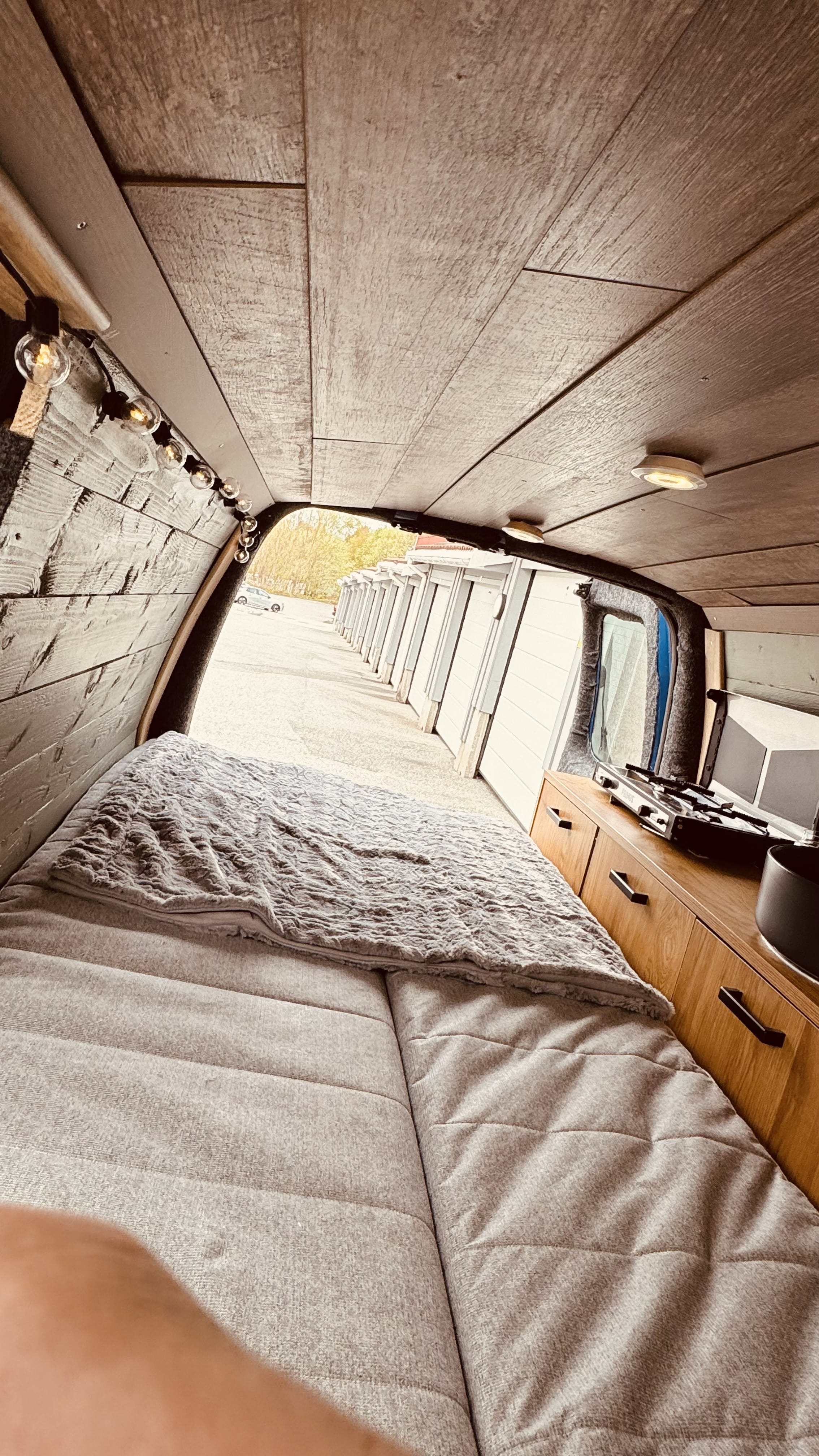 Volkswagen Caddy Maxi with Bluetooth audio