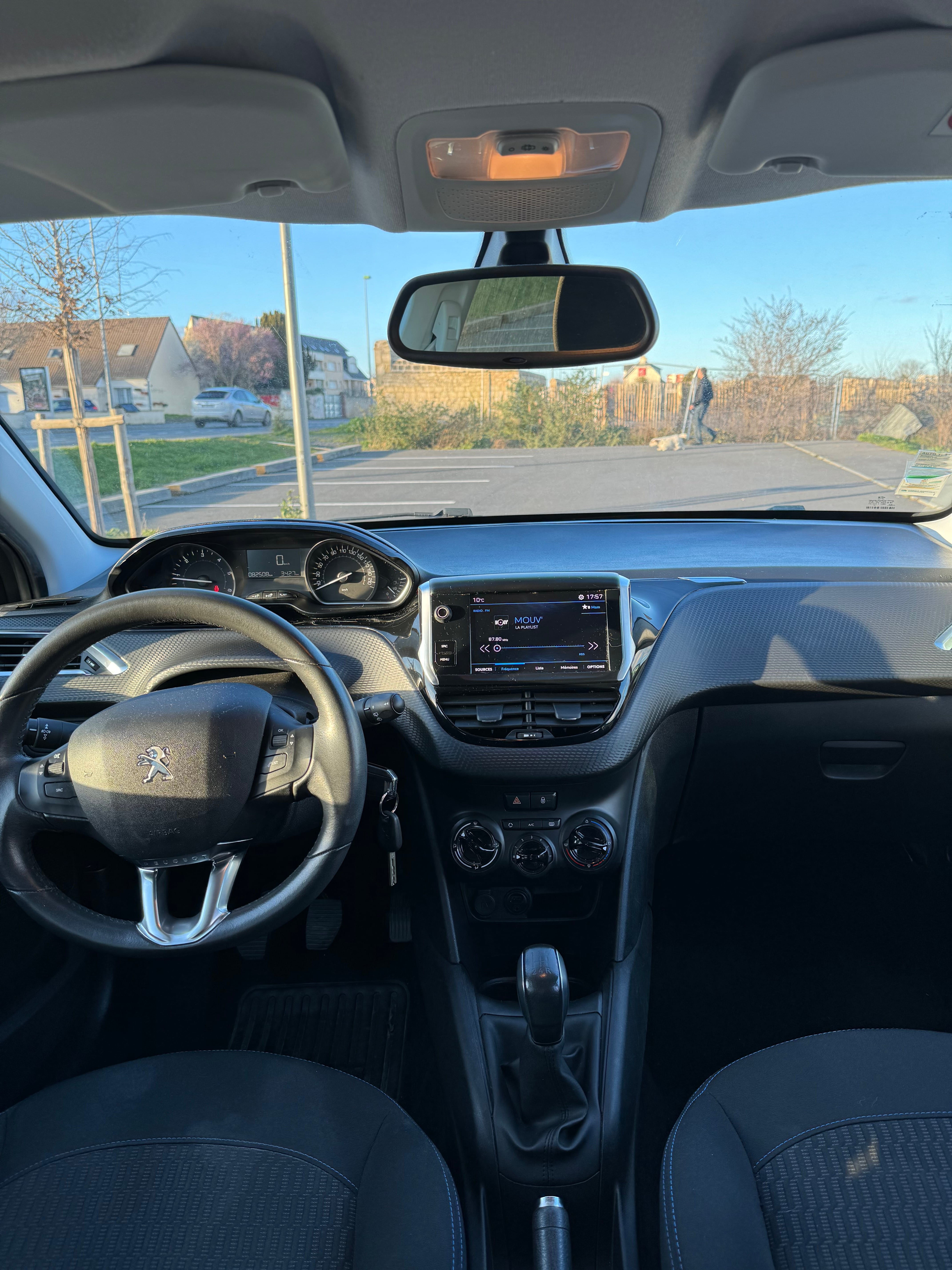 Peugeot 208 avec Régulateur de vitesse