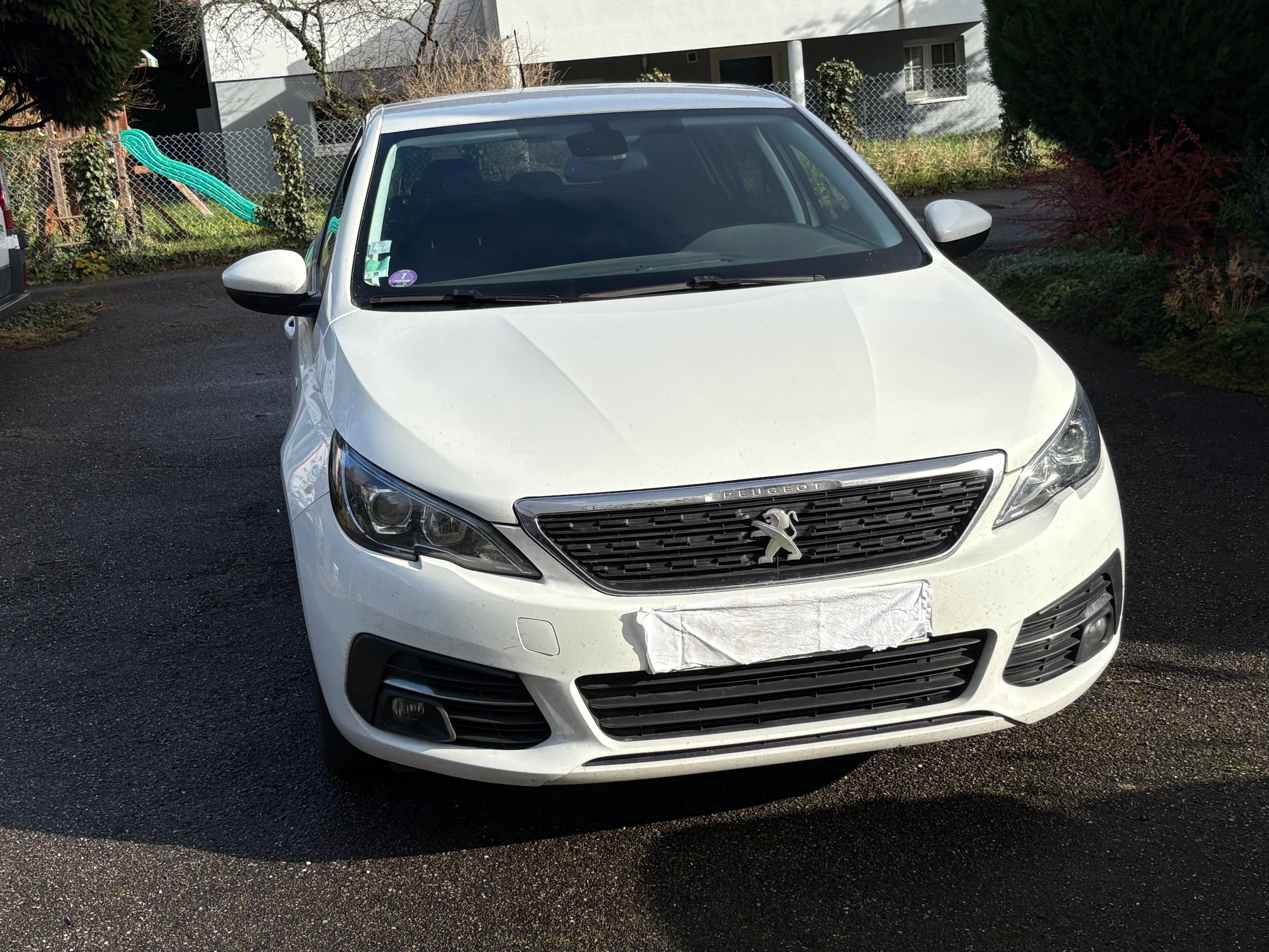 Peugeot 308 avec GPS