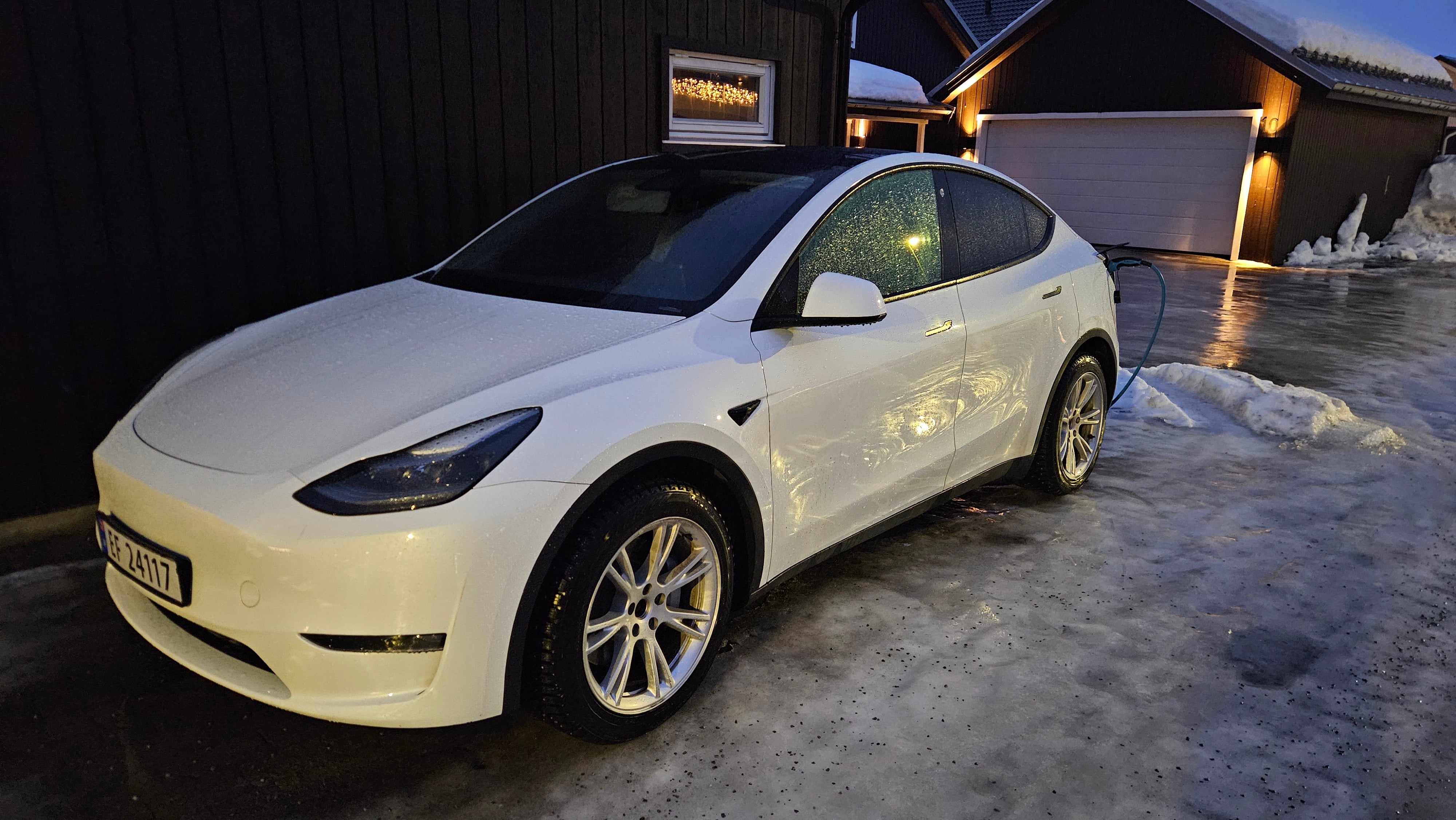 Tesla Model Y Long Range Dual Motors, 2023, Elektrisk, automatisk