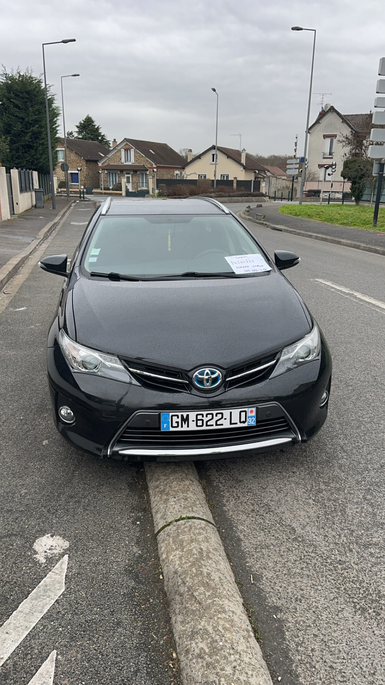 Toyota Auris, 2014, Essence 95 / Électrique (hybride), automatique