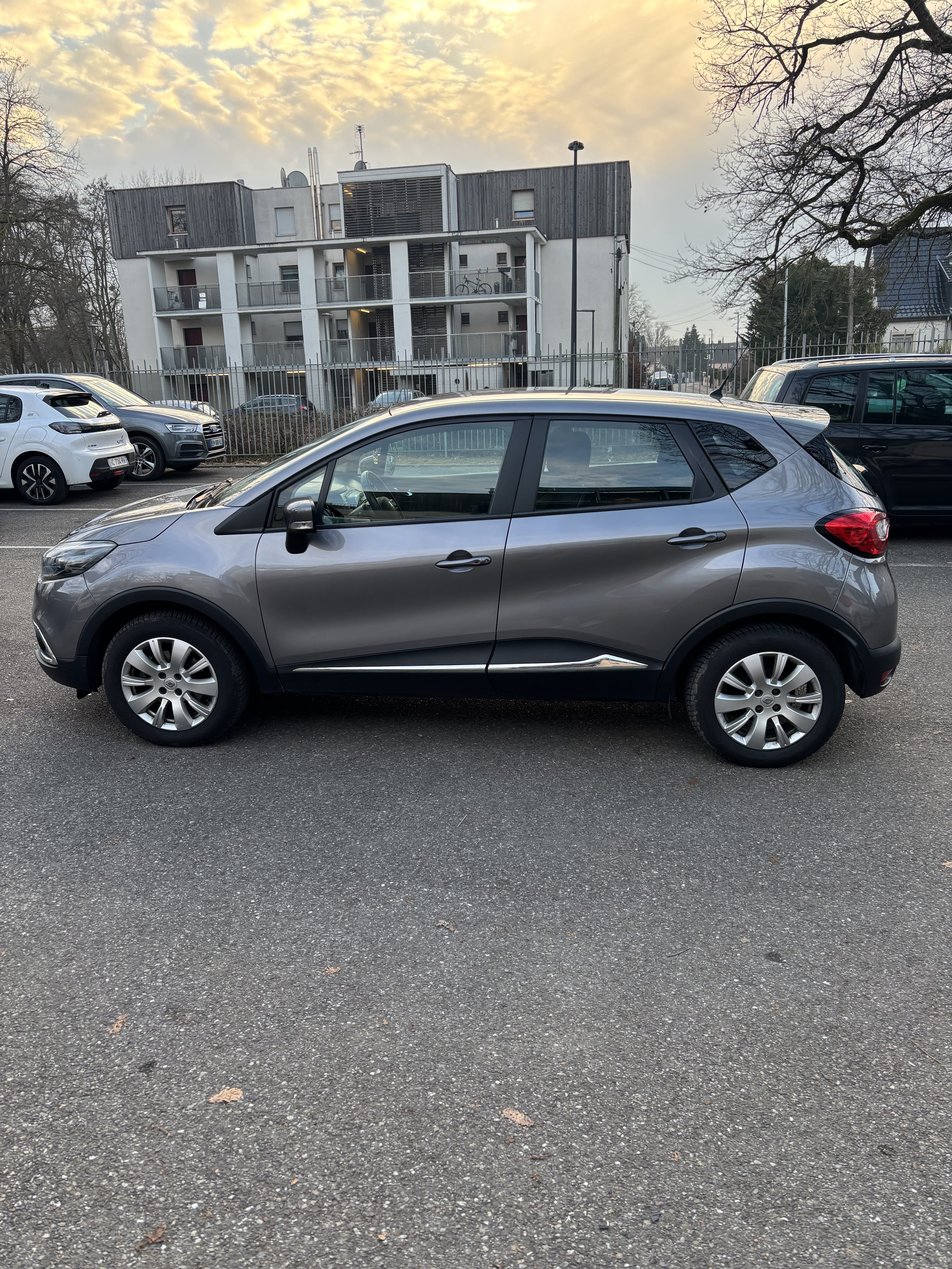 Renault Captur 1.5 DCI 90 Energy S&S Eco2 Zen avec Climatisation