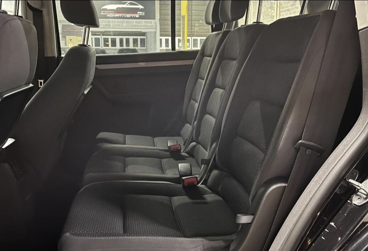 Volkswagen Touran avec Siège bébé