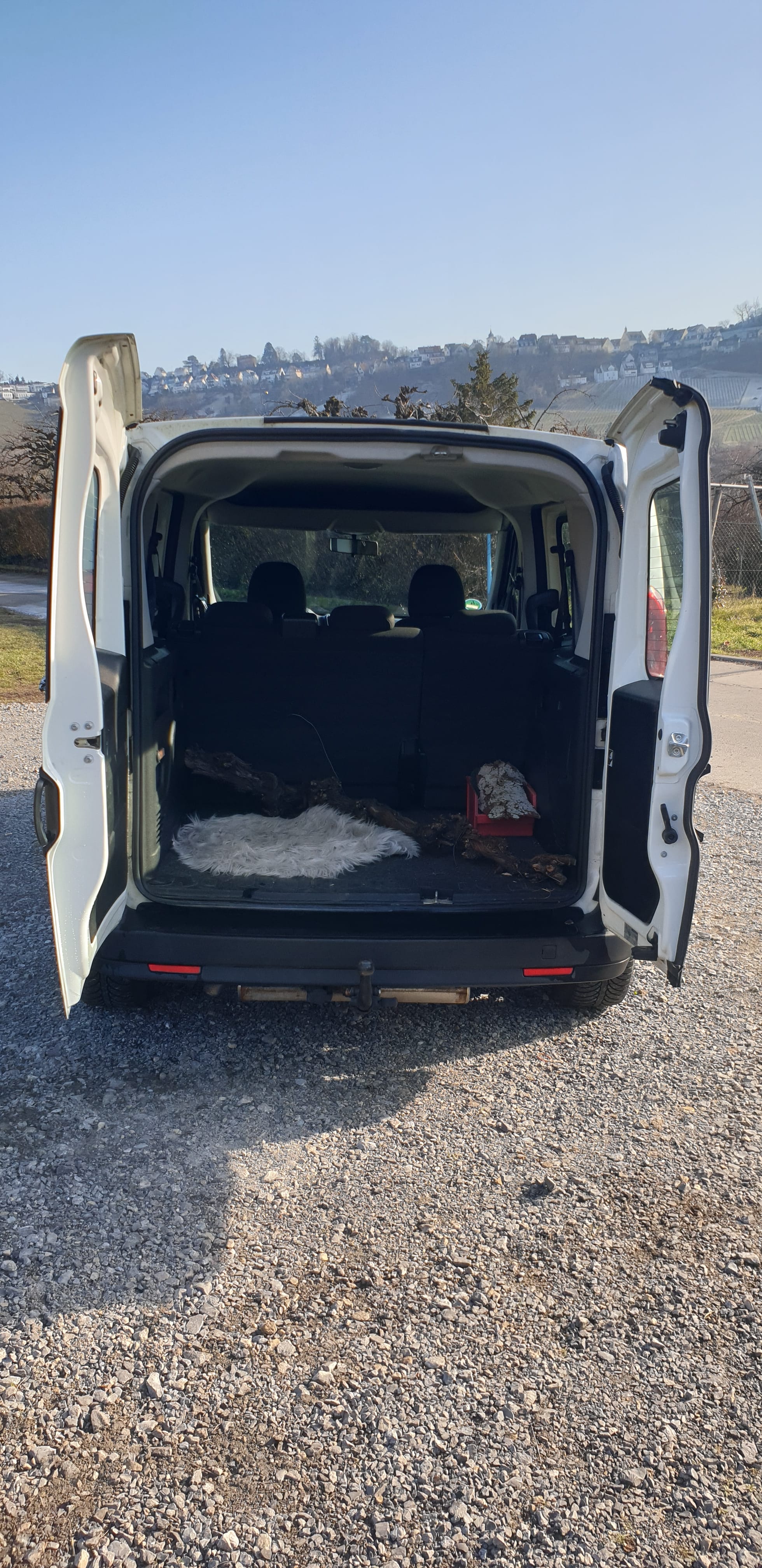 Opel Combo mit Anhängerkupplung