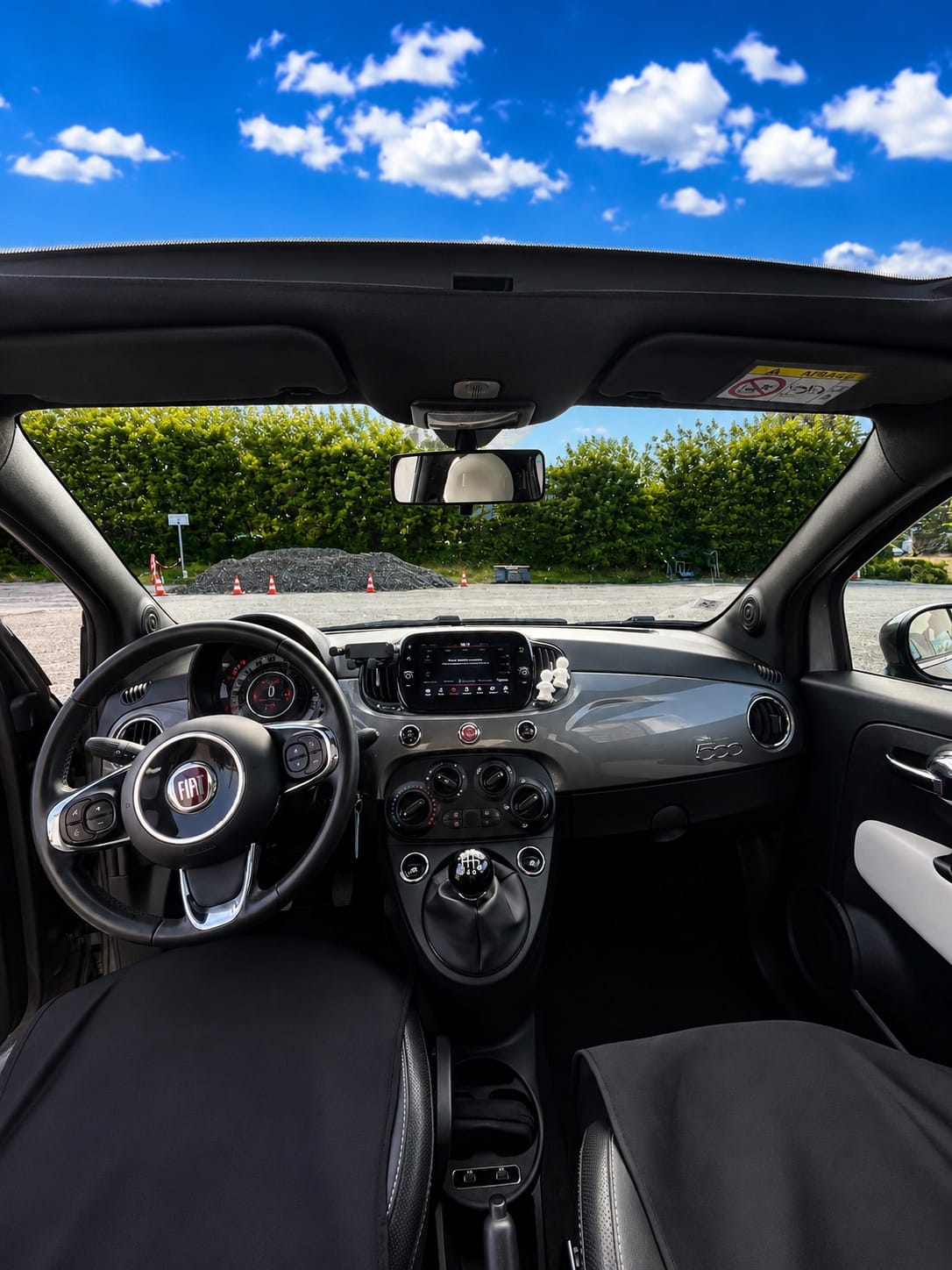 Fiat 500 C Hybride  Citadine fiable & économique – Bordeaux / Bègles / Gare Saint-Jean avec GPS