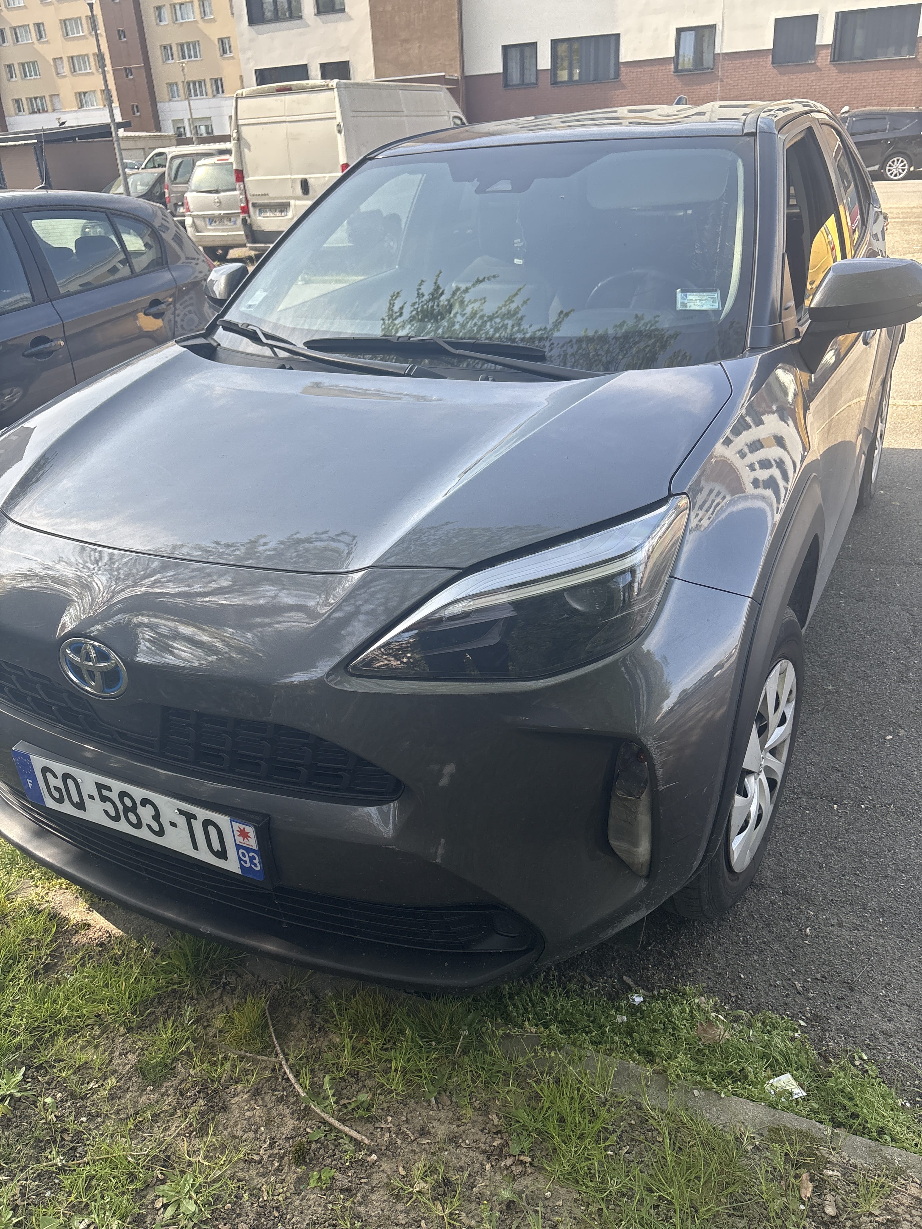 Toyota Yaris Cross, 2023, Essence 95 / Électrique (hybride), automatique