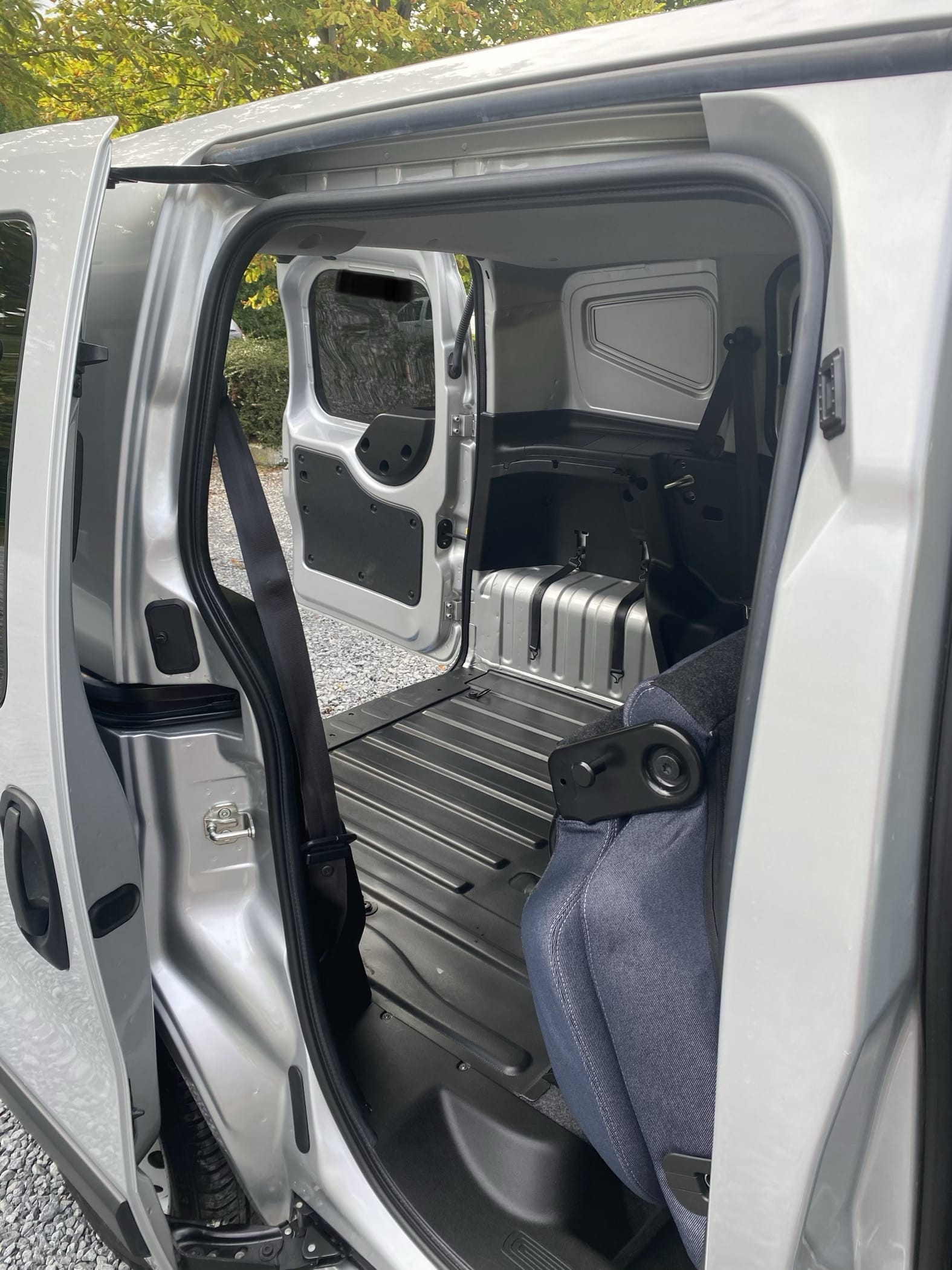 Peugeot Bipper Tepee (Utility) + Equipements+ Place de Parking