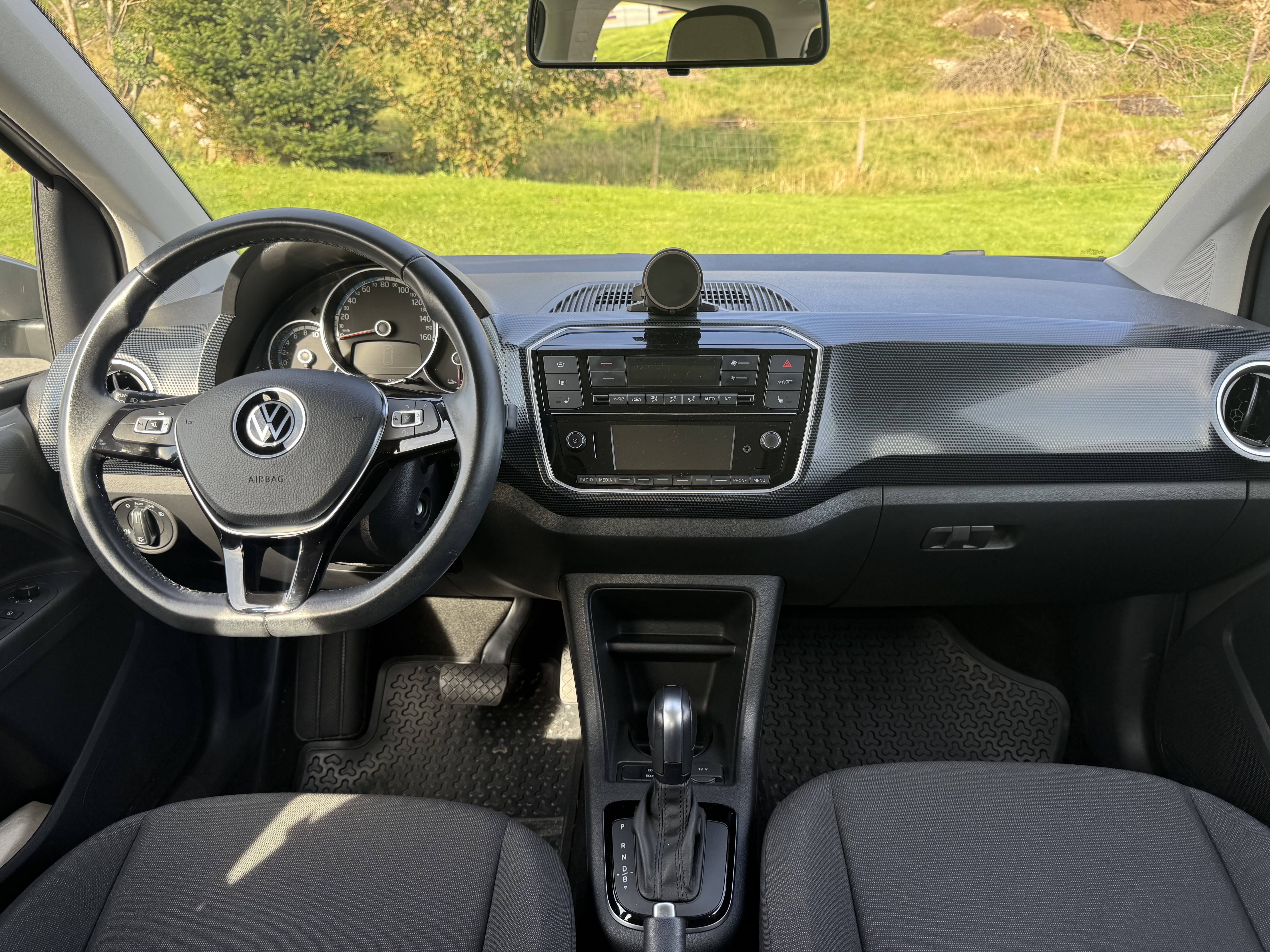 Volkswagen e-Up ! med Bluetooth audio