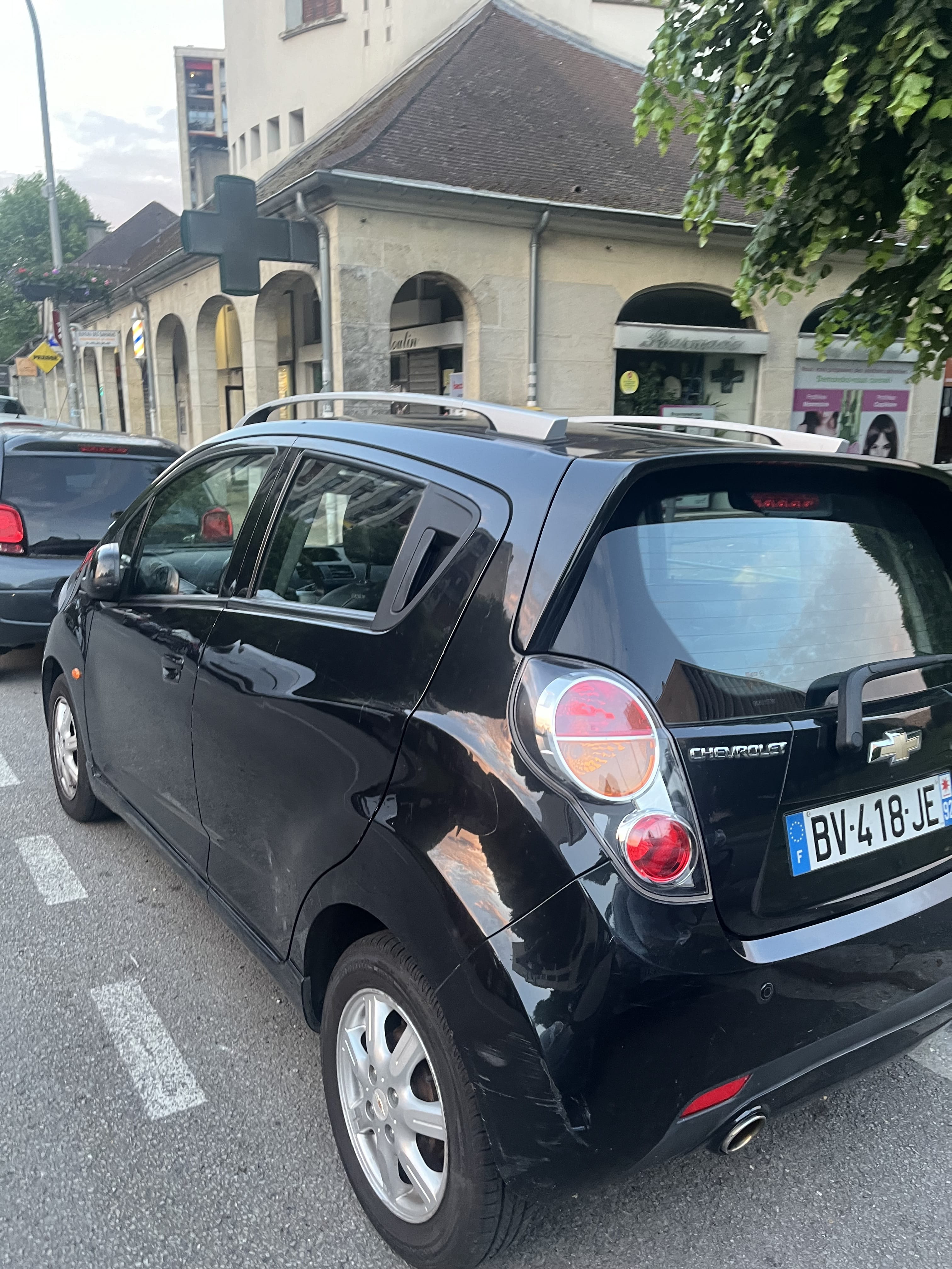Chevrolet Spark Citadine très fonctionnel et consomme très peu avec Caméra de recul