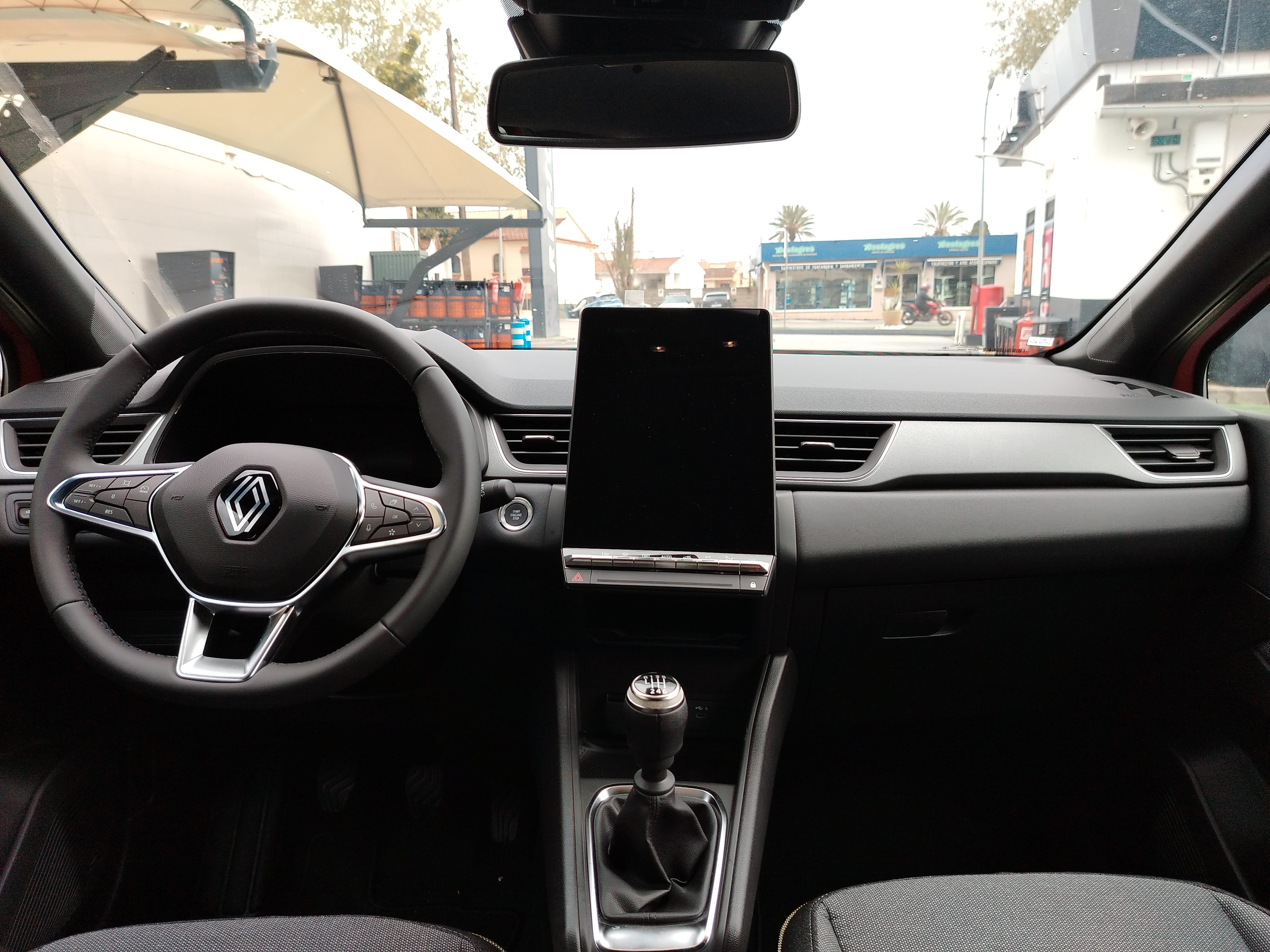 Renault Captur with Cruise control