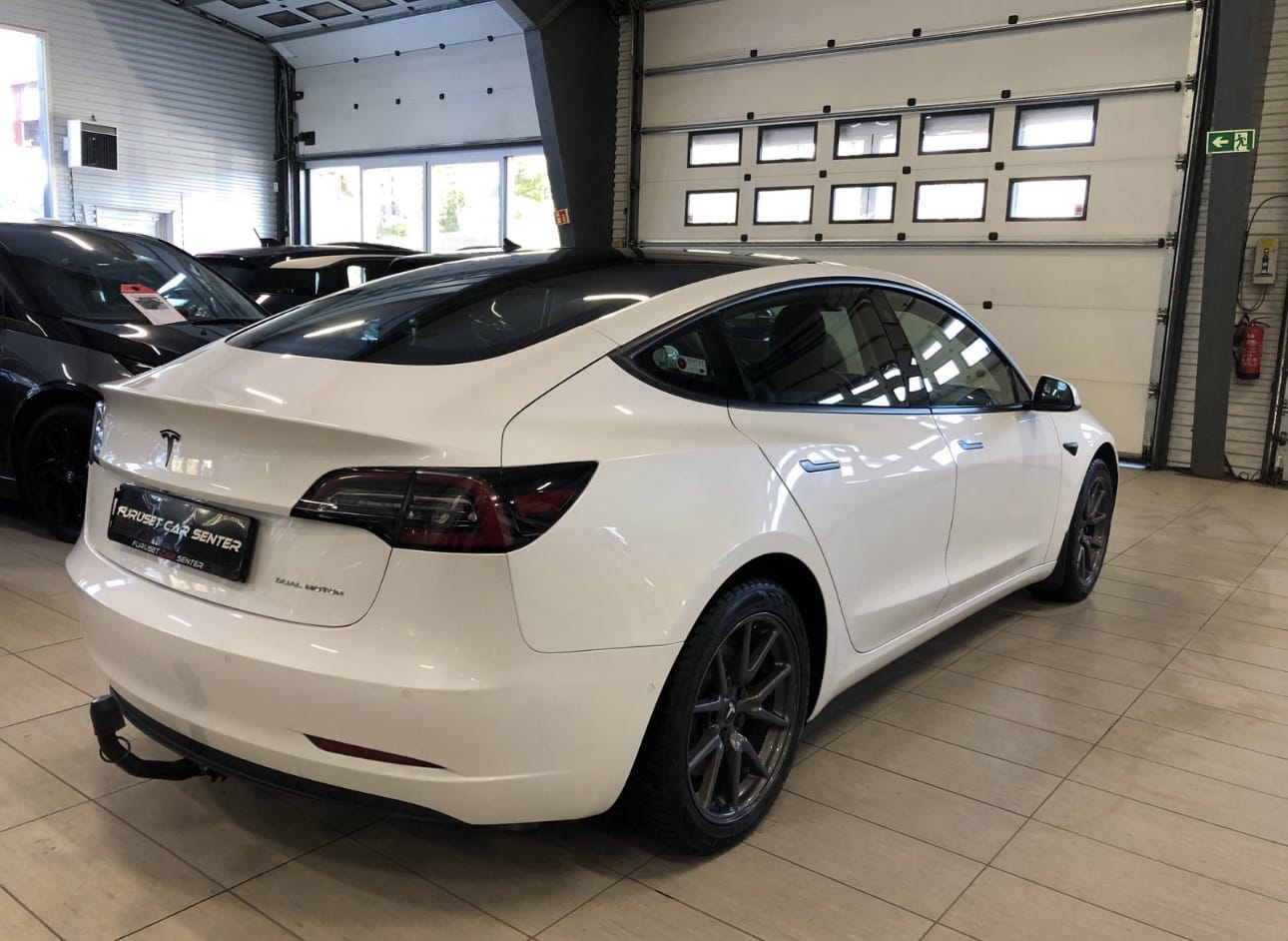 Tesla Model 3 Long Range med GPS