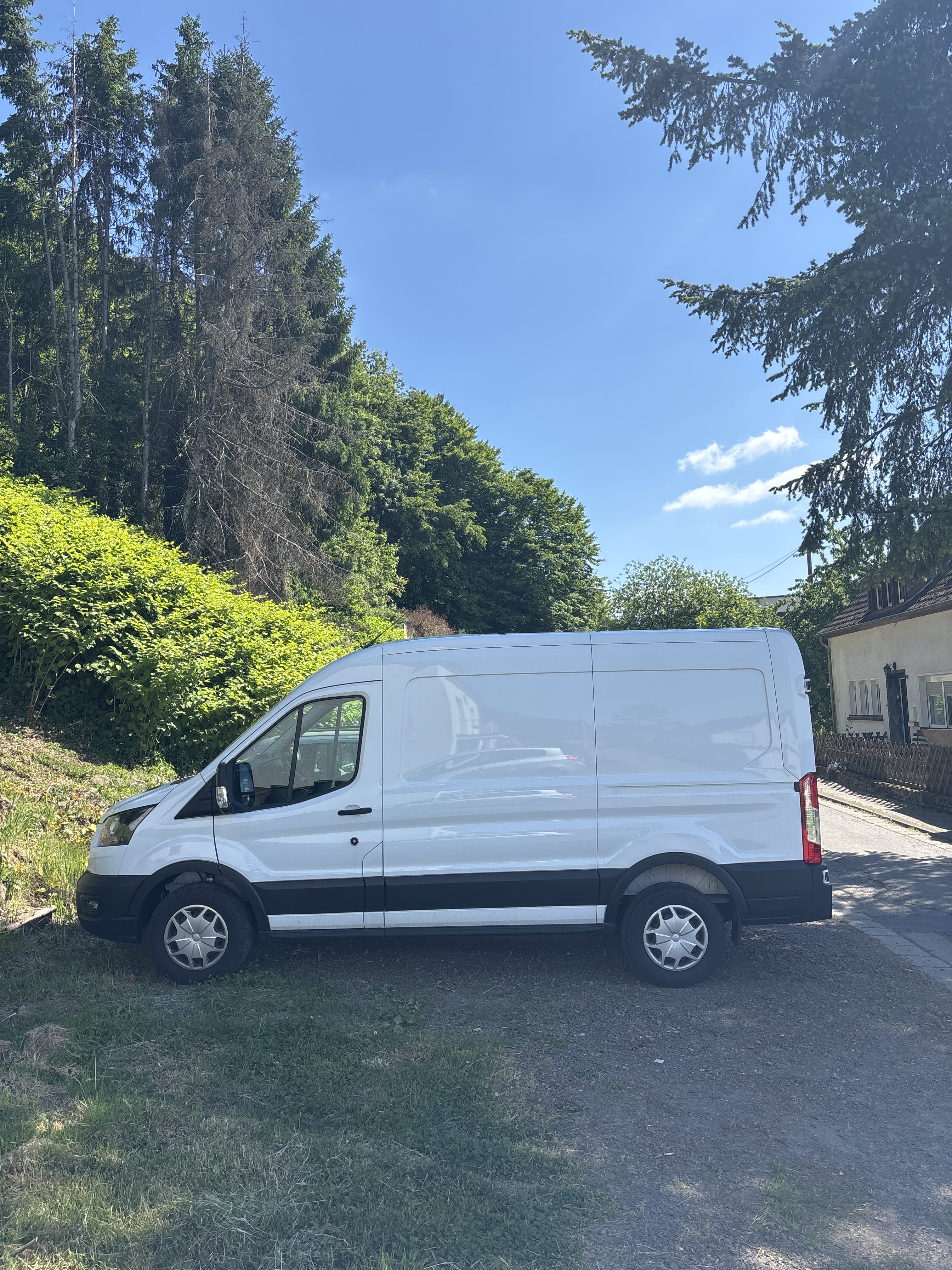 Ford Transit 350 mit Klimaanlage