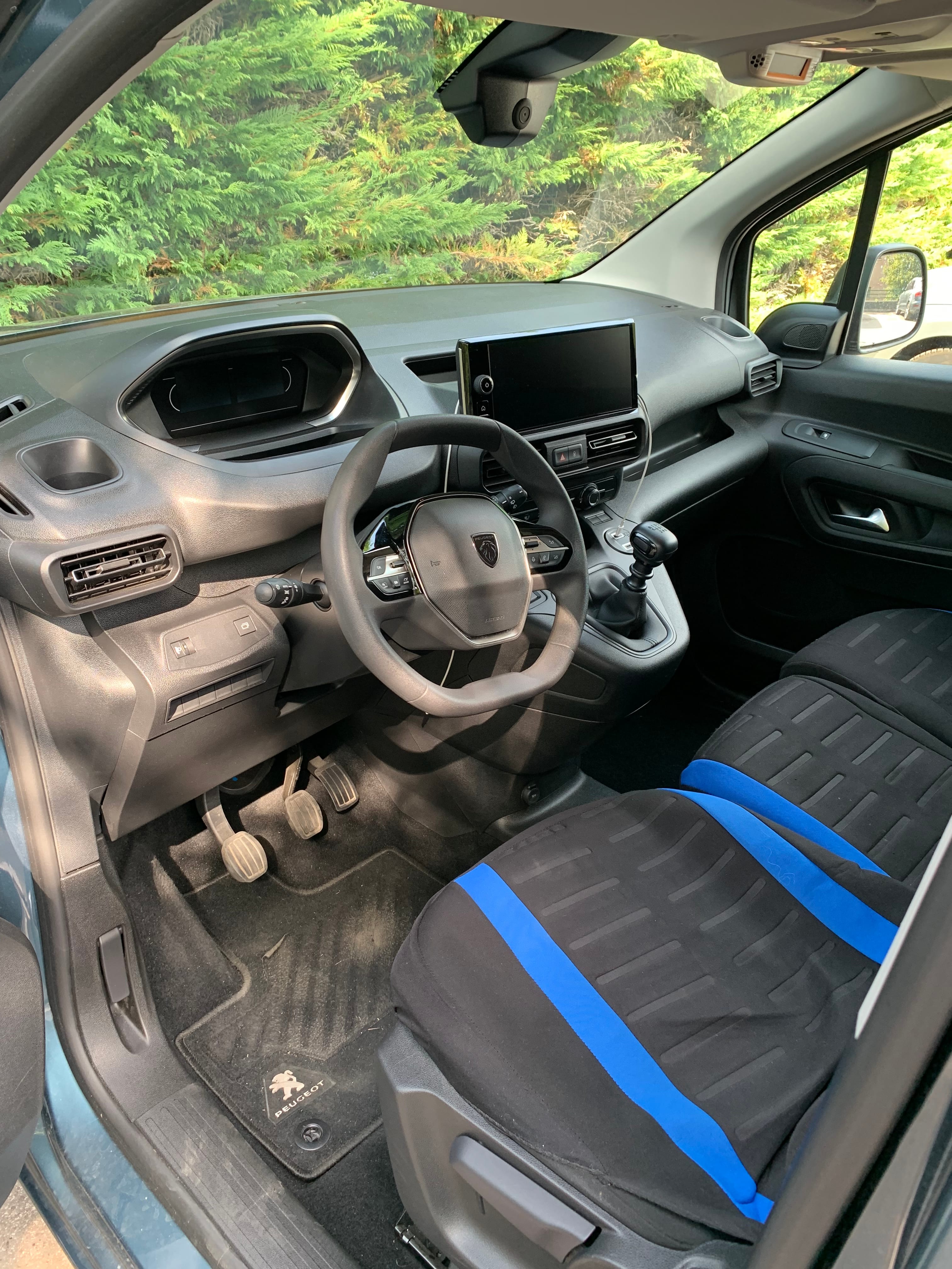 Peugeot Partner Fourgon avec GPS