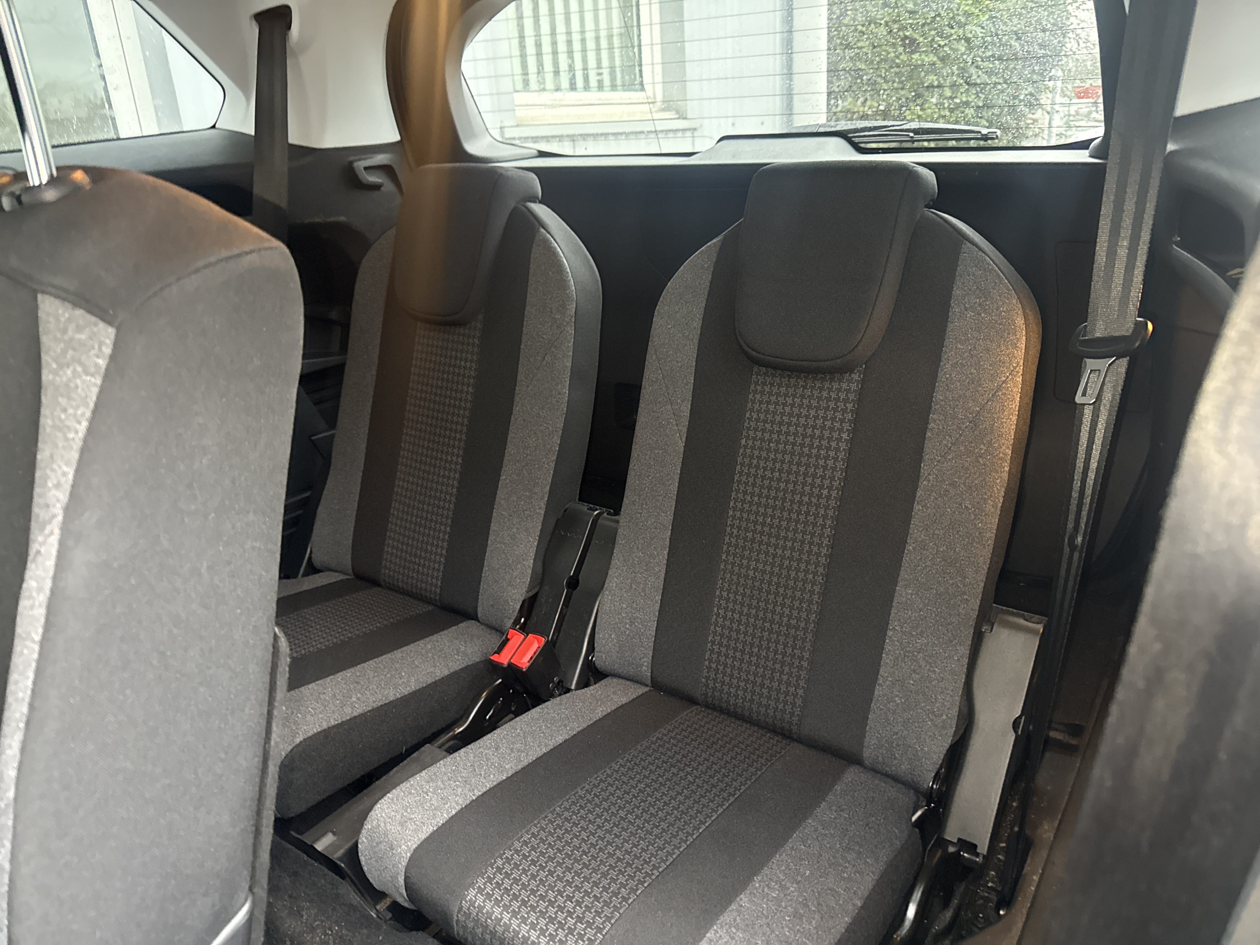 Peugeot 5008 avec Apple CarPlay