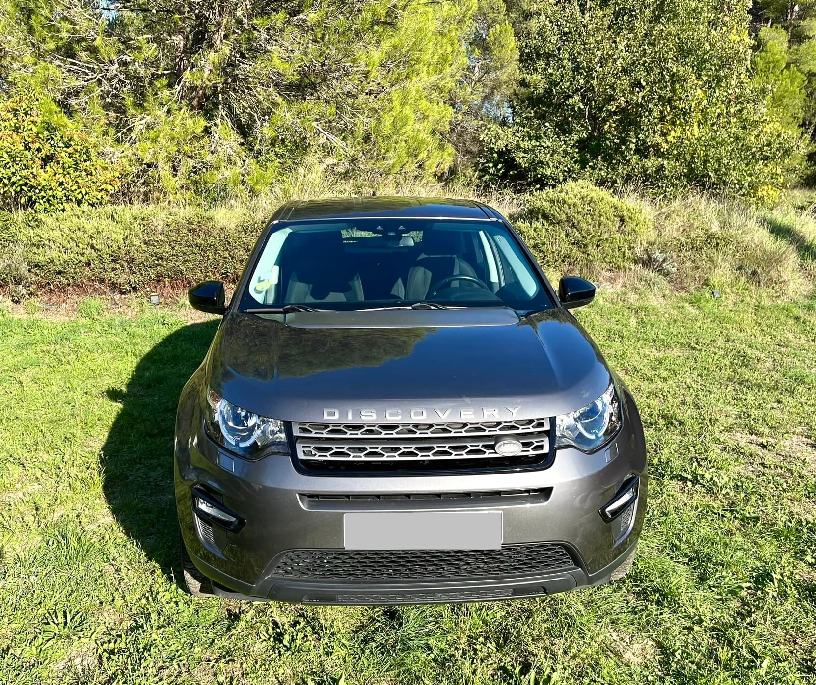 Land-Rover Discovery Sport SE with Cruise control