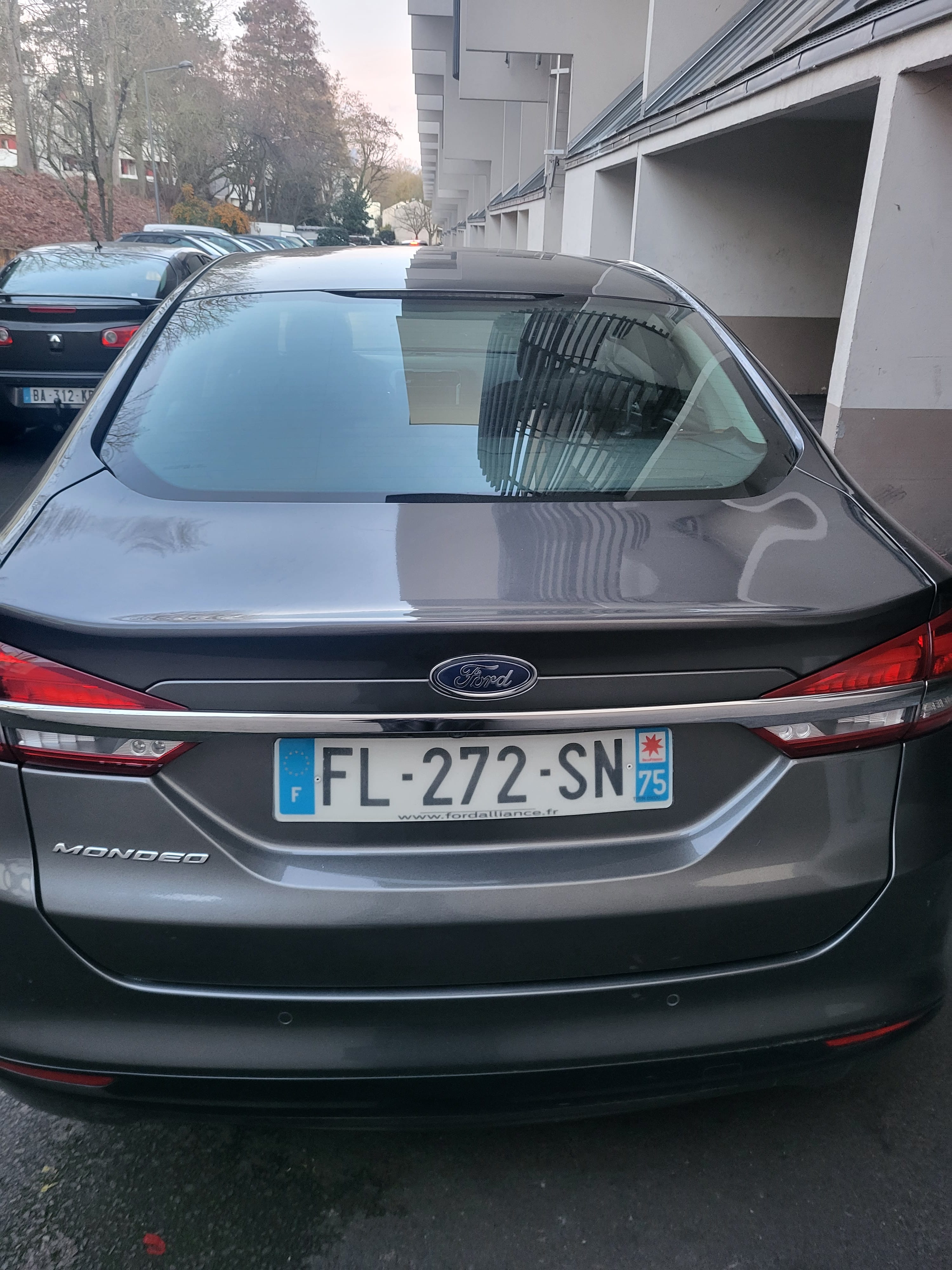 Ford Mondeo Hybride avec Régulateur de vitesse