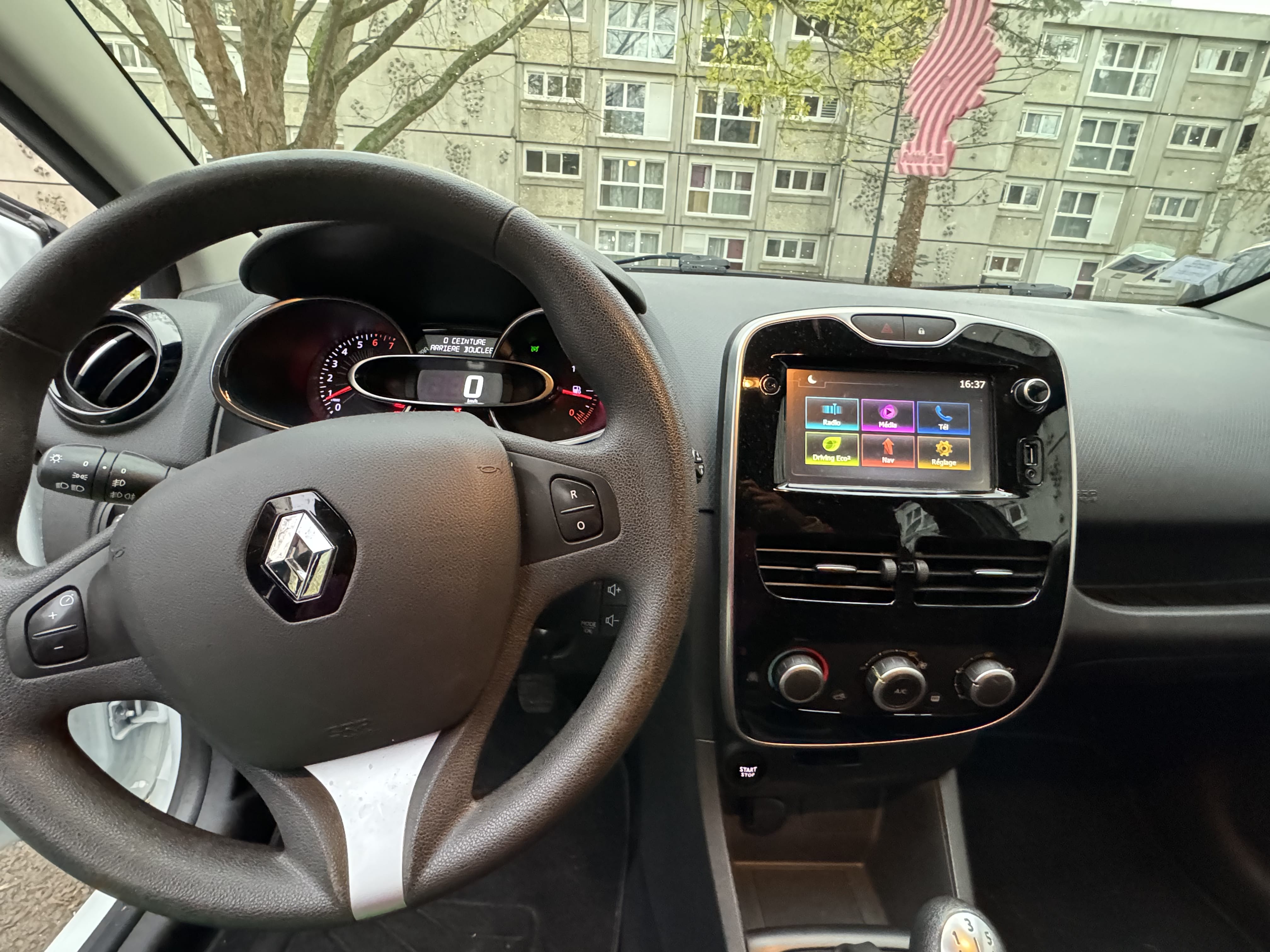 Renault Clio con Silla infantil