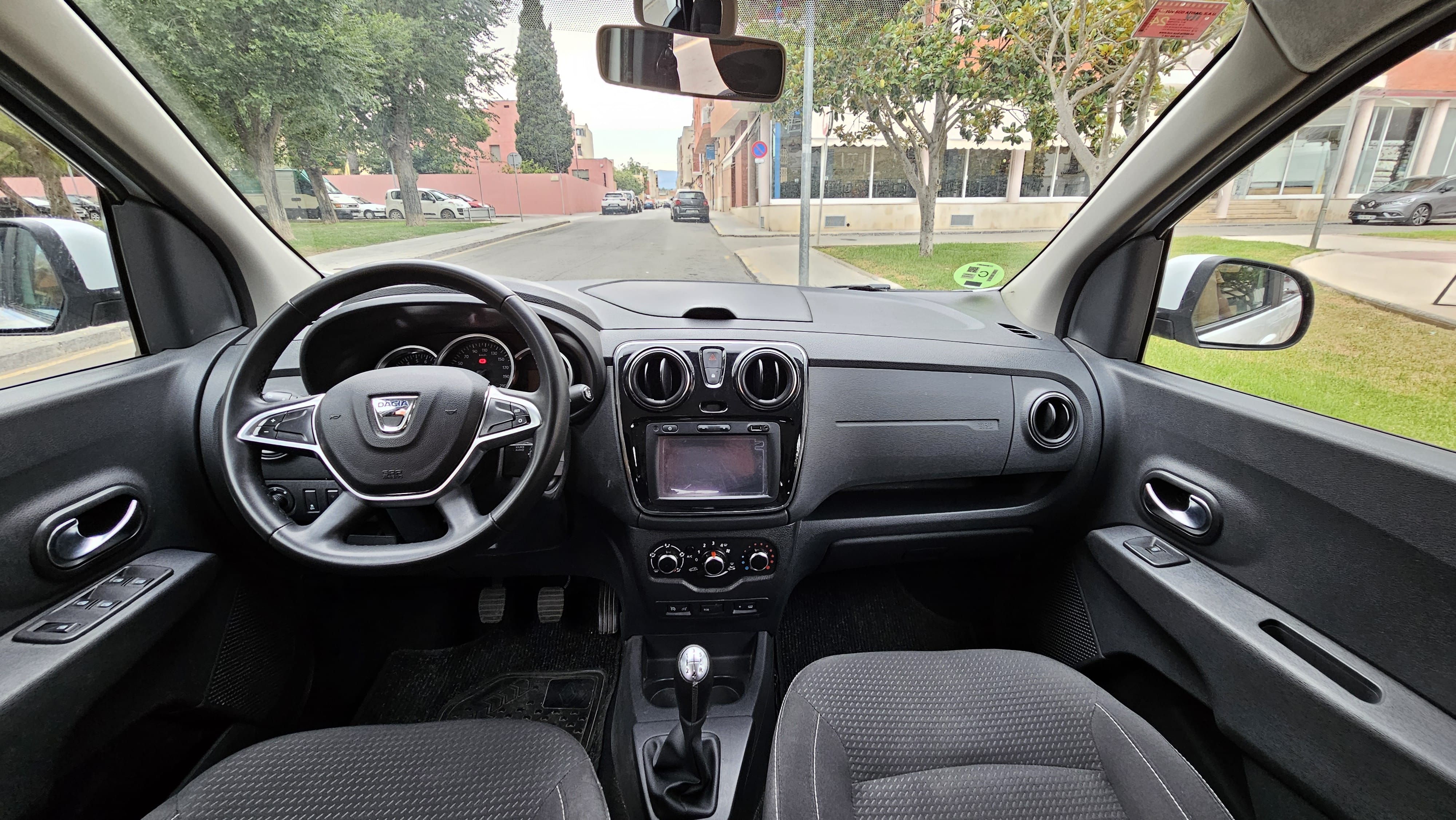 Dacia Lodgy 7 Plazas KPC avec GPS