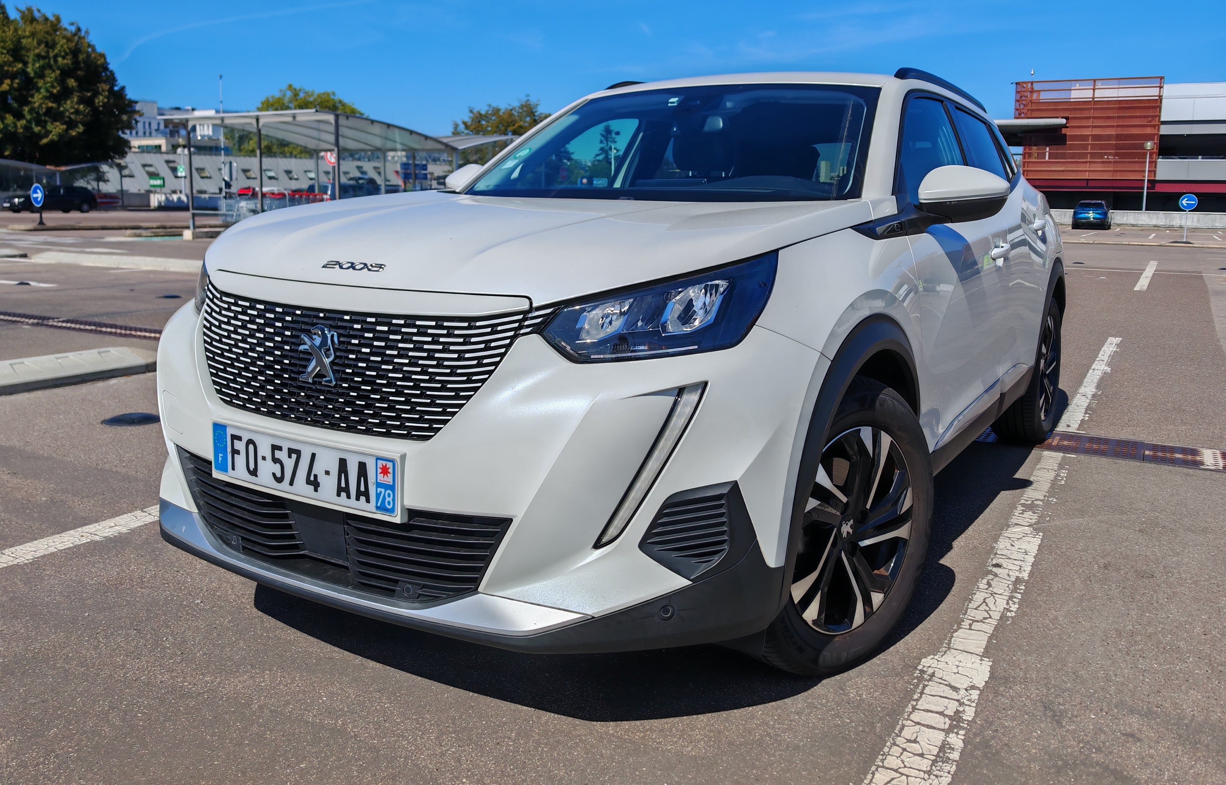 Peugeot e-2008  100% électrique – Confort et simplicité à Paris, 2020, Électrique, automatique