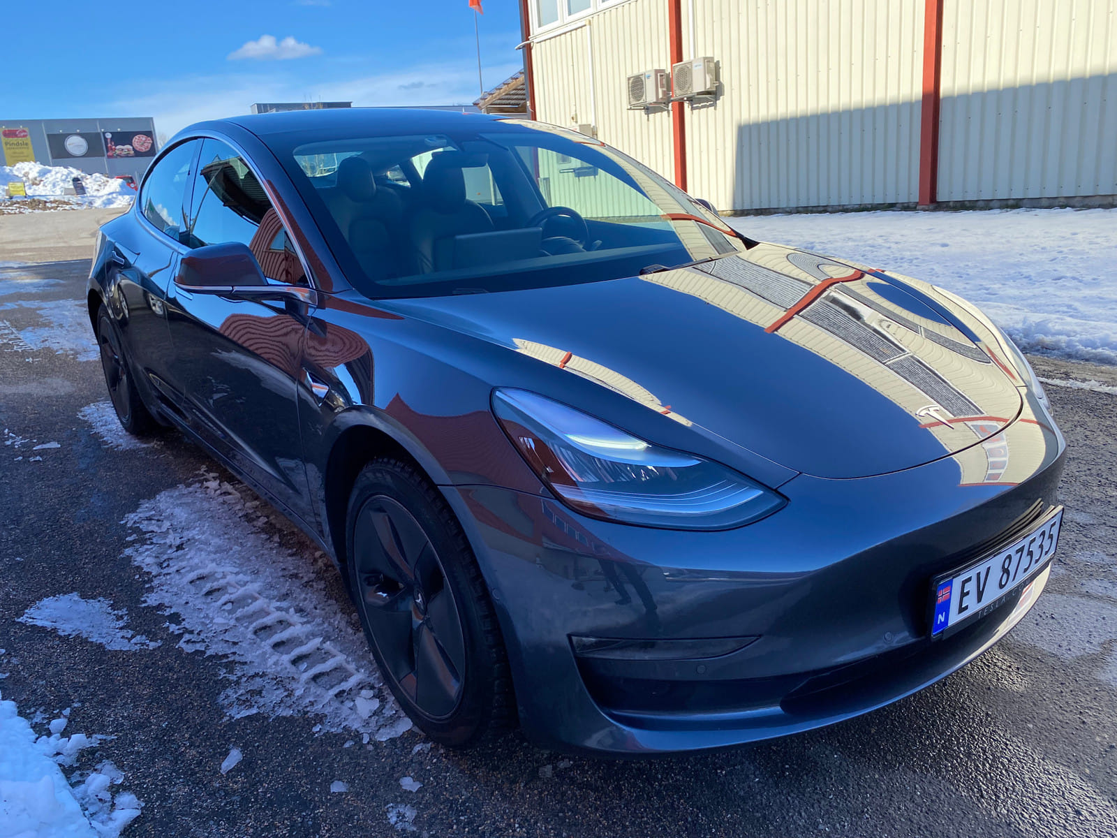 Tesla Model 3 mit Klimaanlage