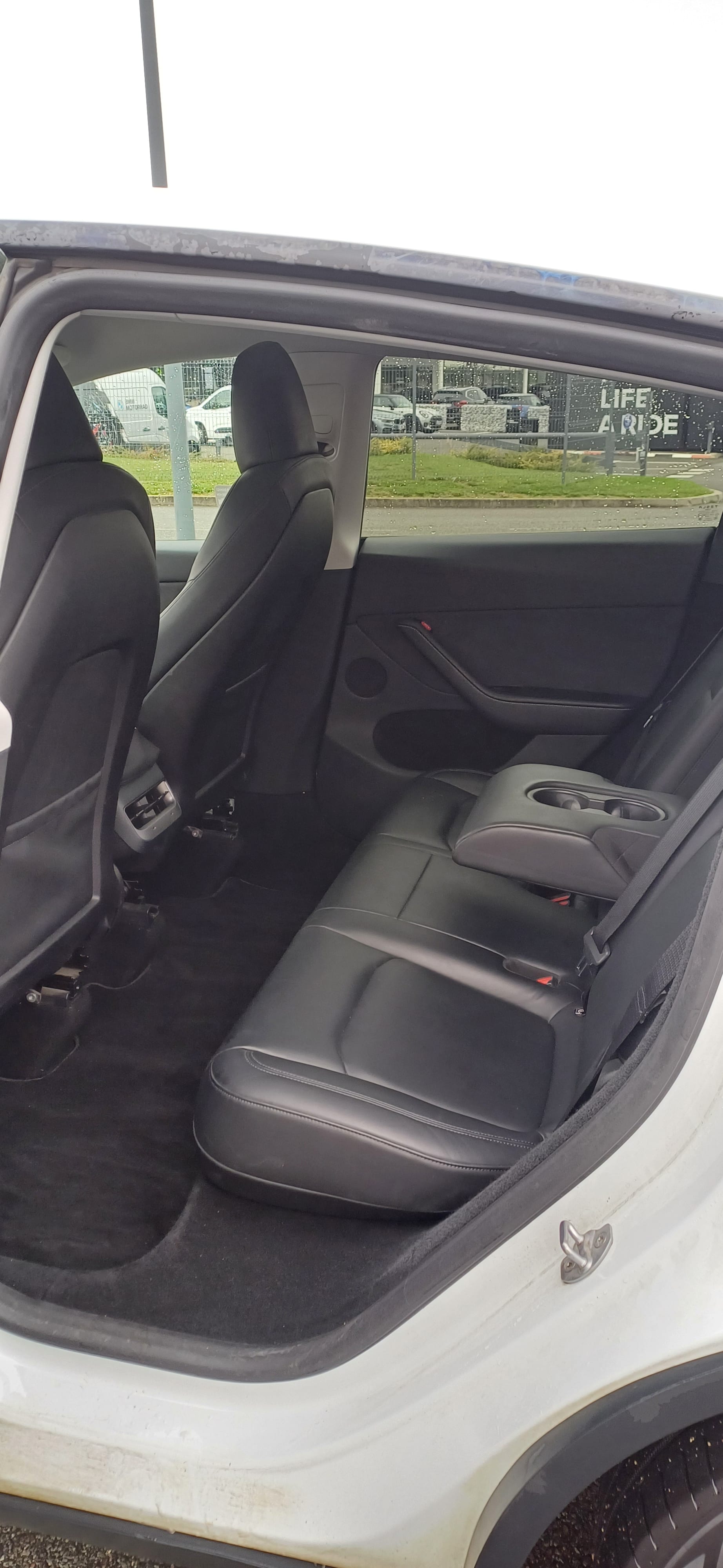 Tesla Model Y avec Dashcam