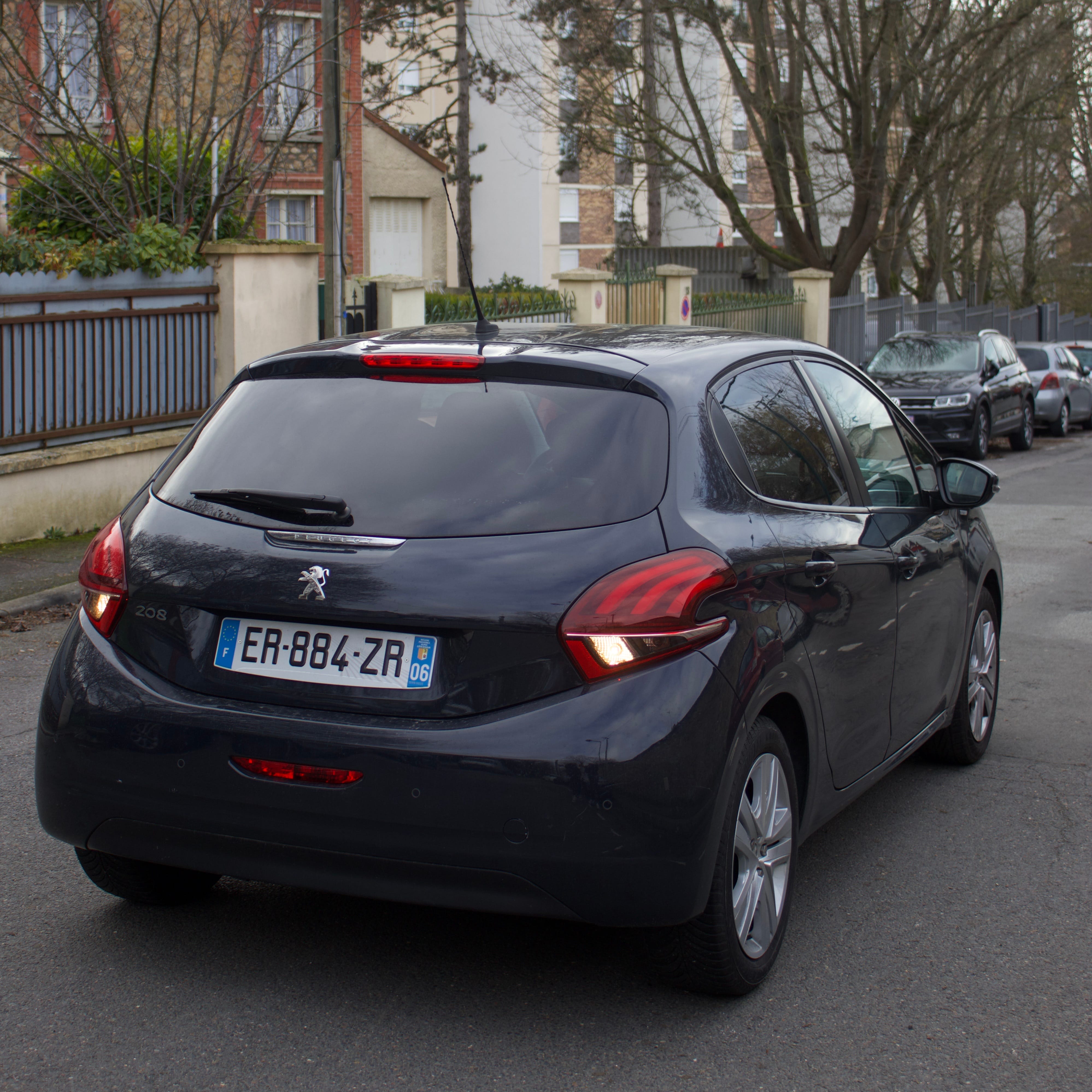 Peugeot 208 avec GPS