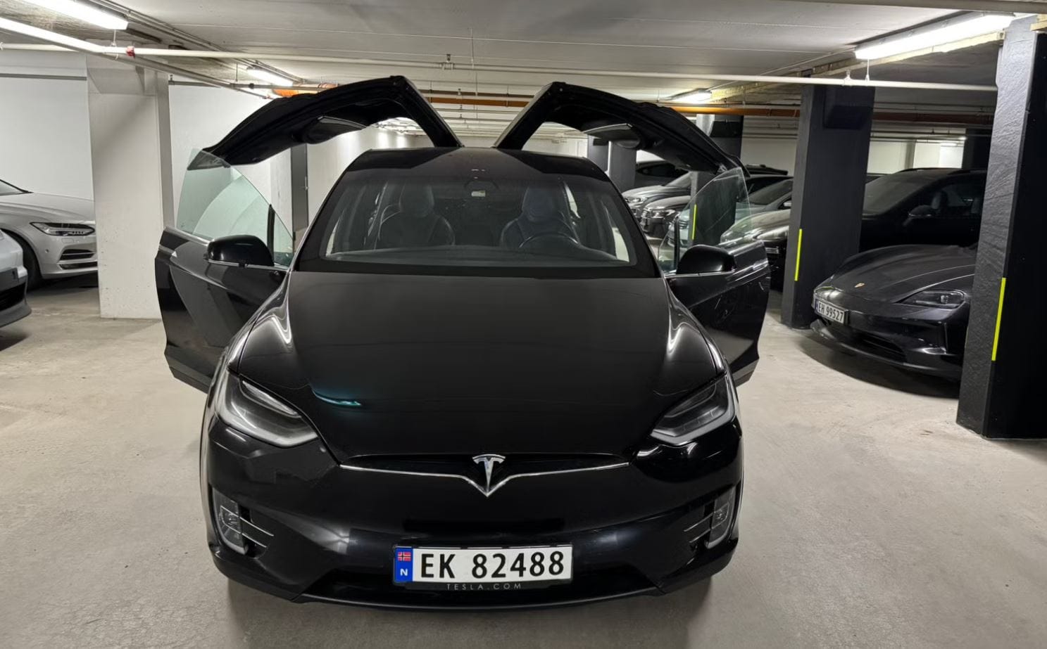 Tesla Model X med Cruisekontroll