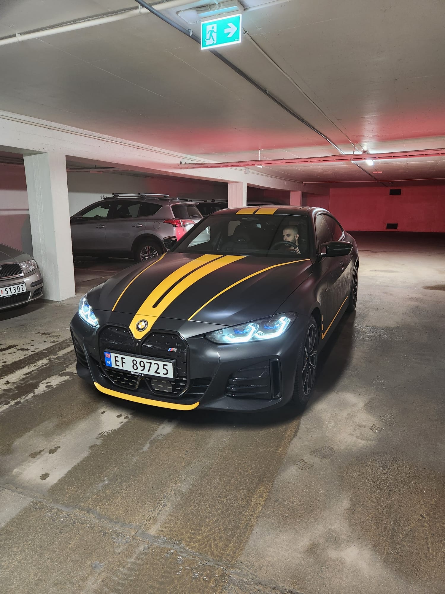 BMW i4 M50 with Apple CarPlay