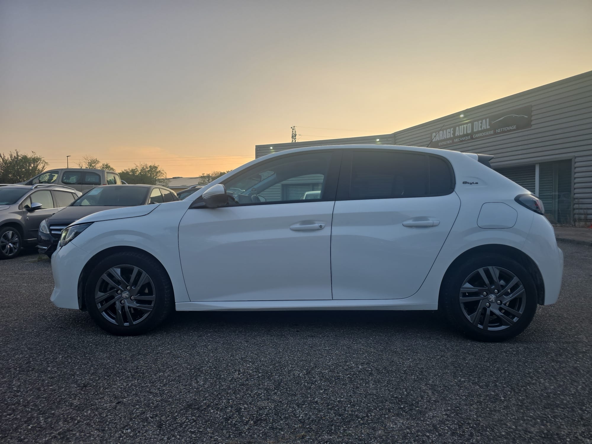 Peugeot 208 avec Climatisation