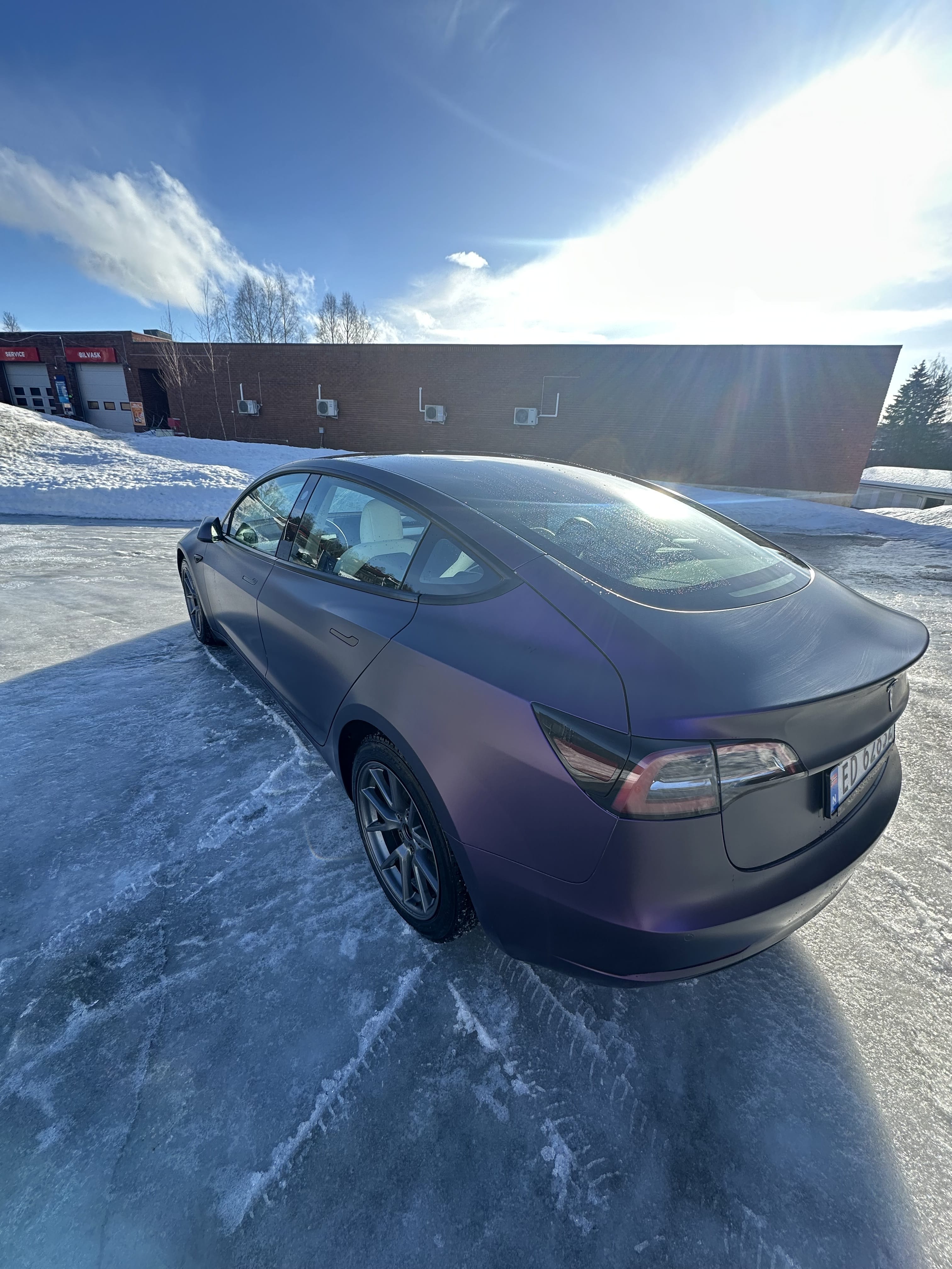 Tesla Model 3 med GPS