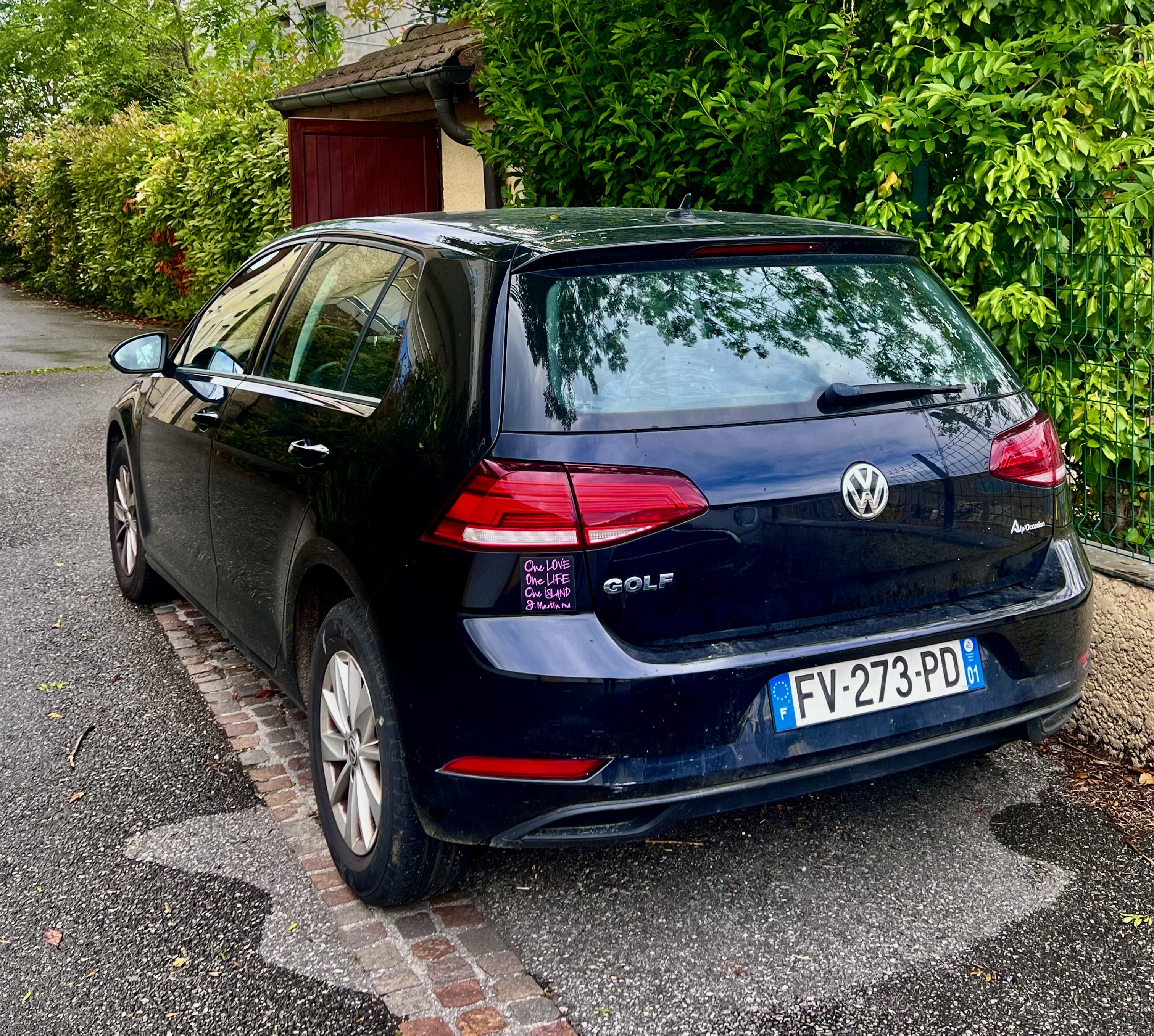 Volkswagen Golf with GPS