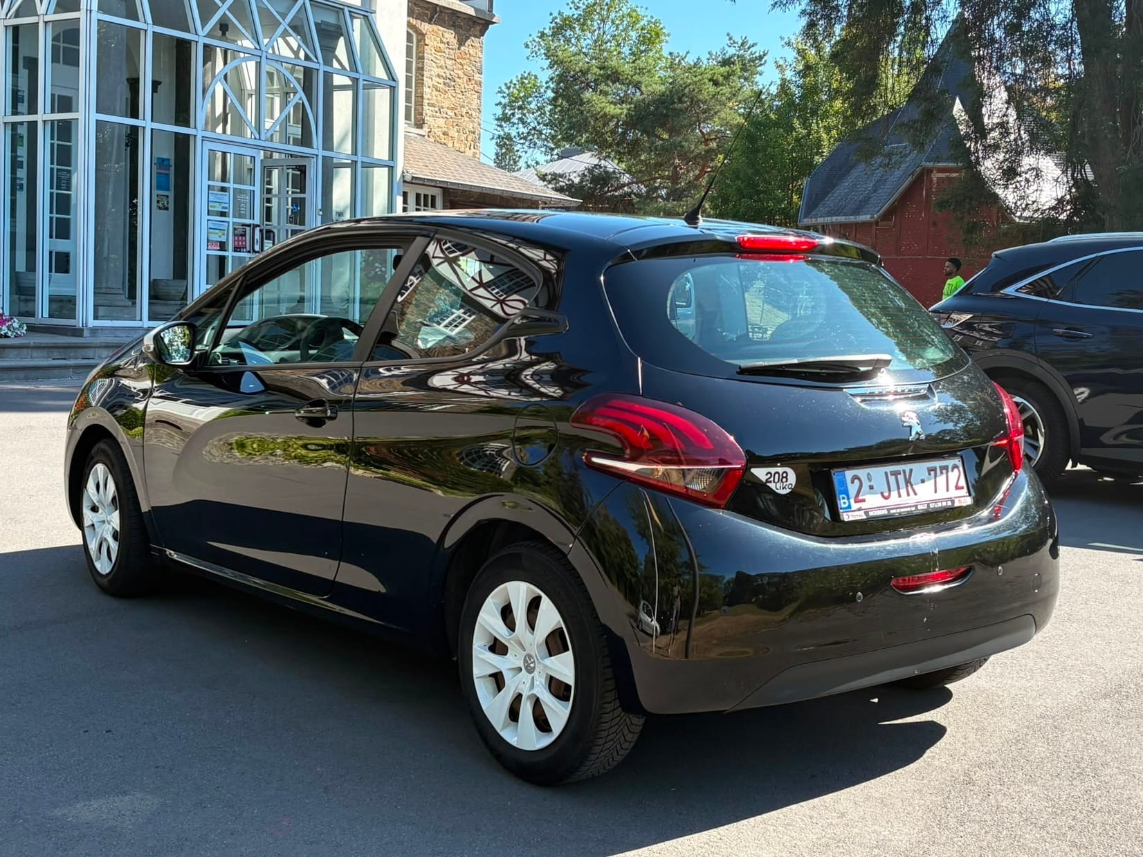 Peugeot 208 Like met Autostoel baby